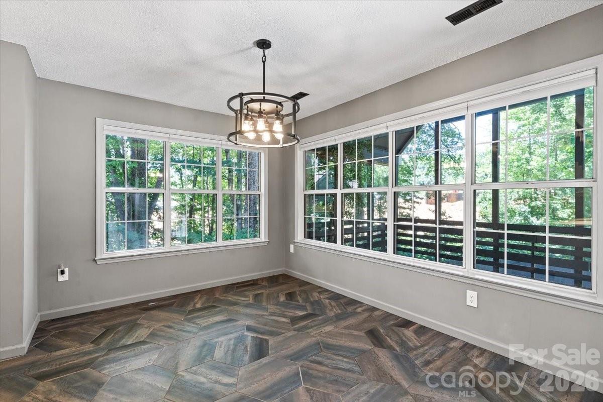 100 Diamond Drive — Mooresville