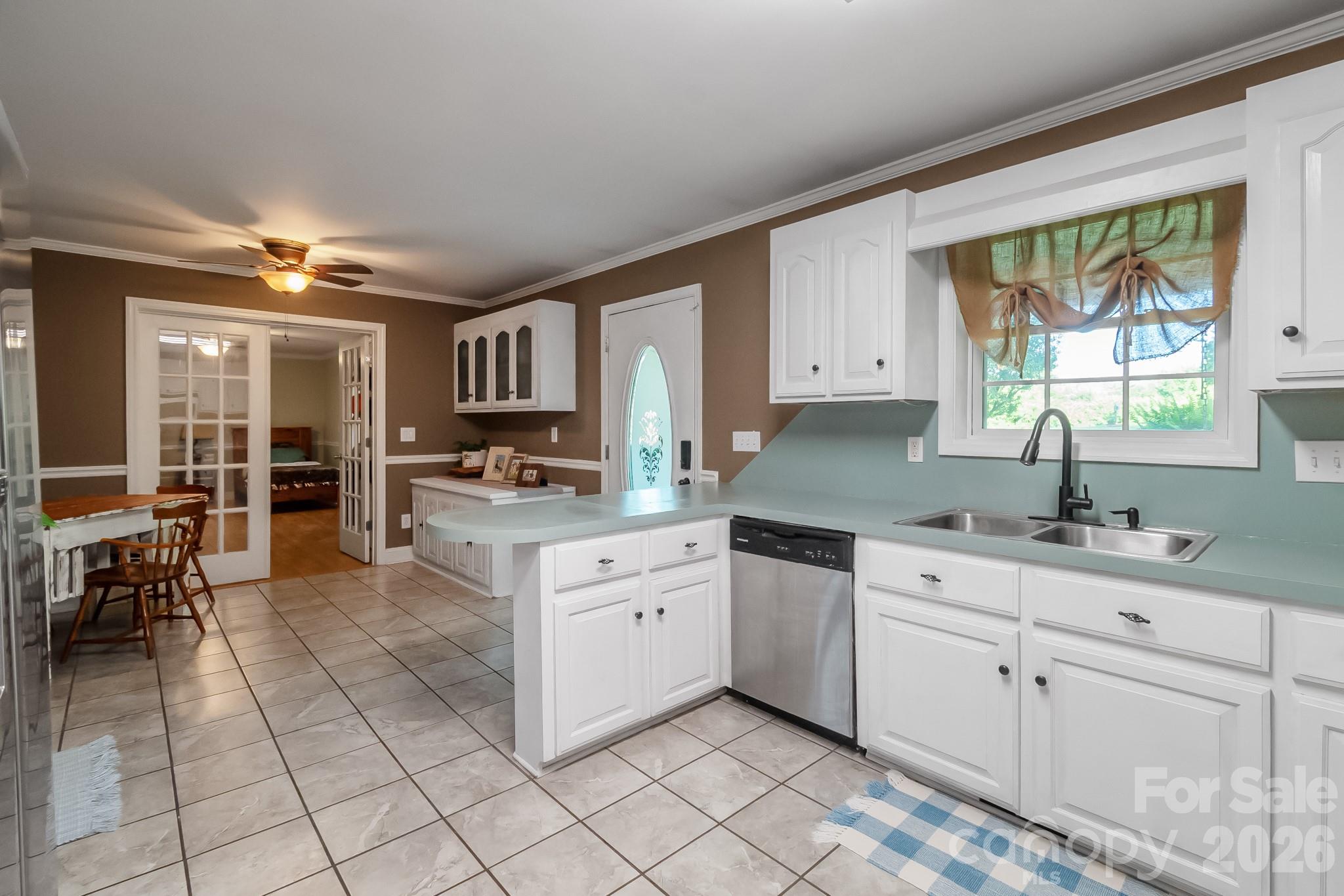 1240 Ponderosa Drive — Cassatt