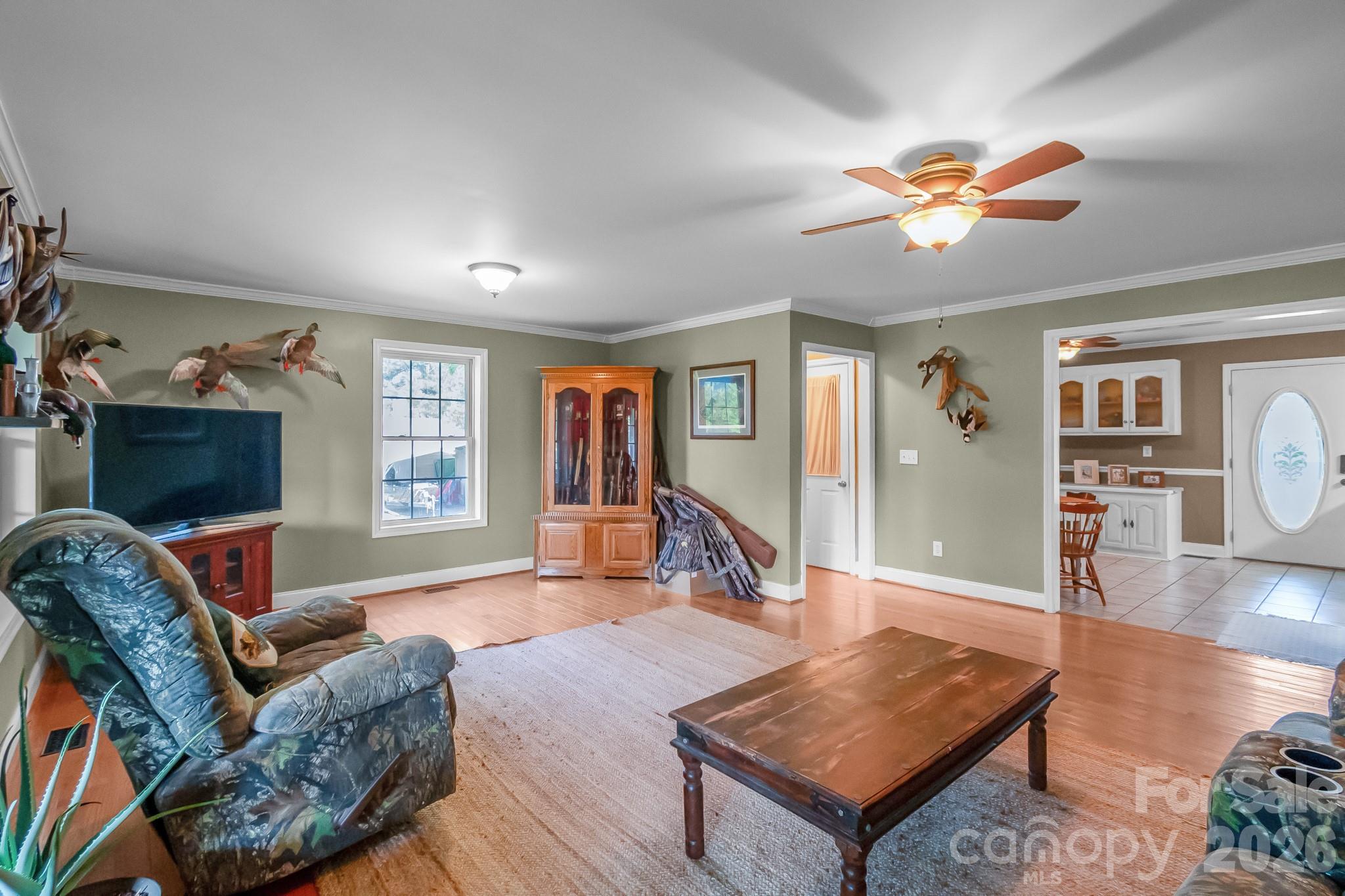 1240 Ponderosa Drive — Cassatt