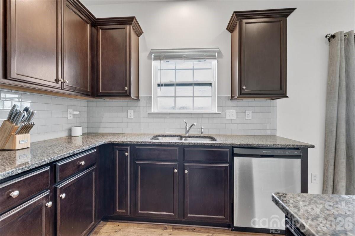 157 Kingsway Drive — Mooresville