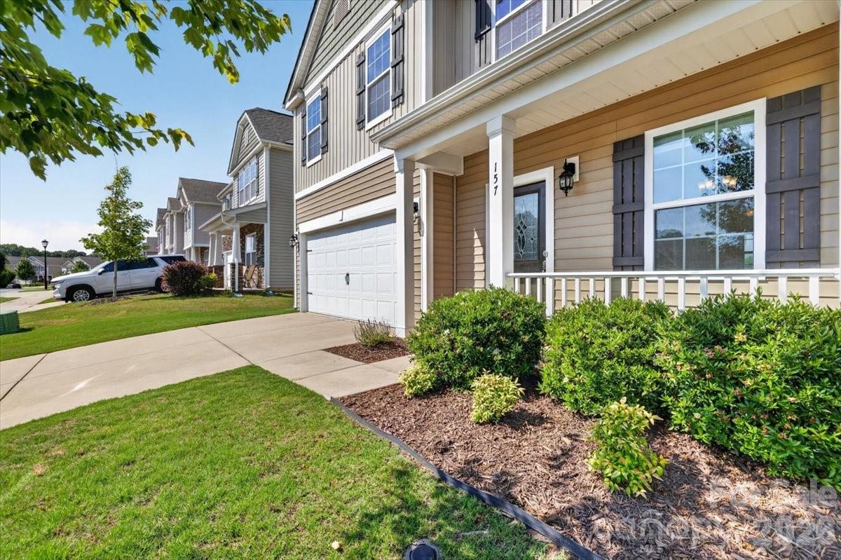 157 Kingsway Drive — Mooresville