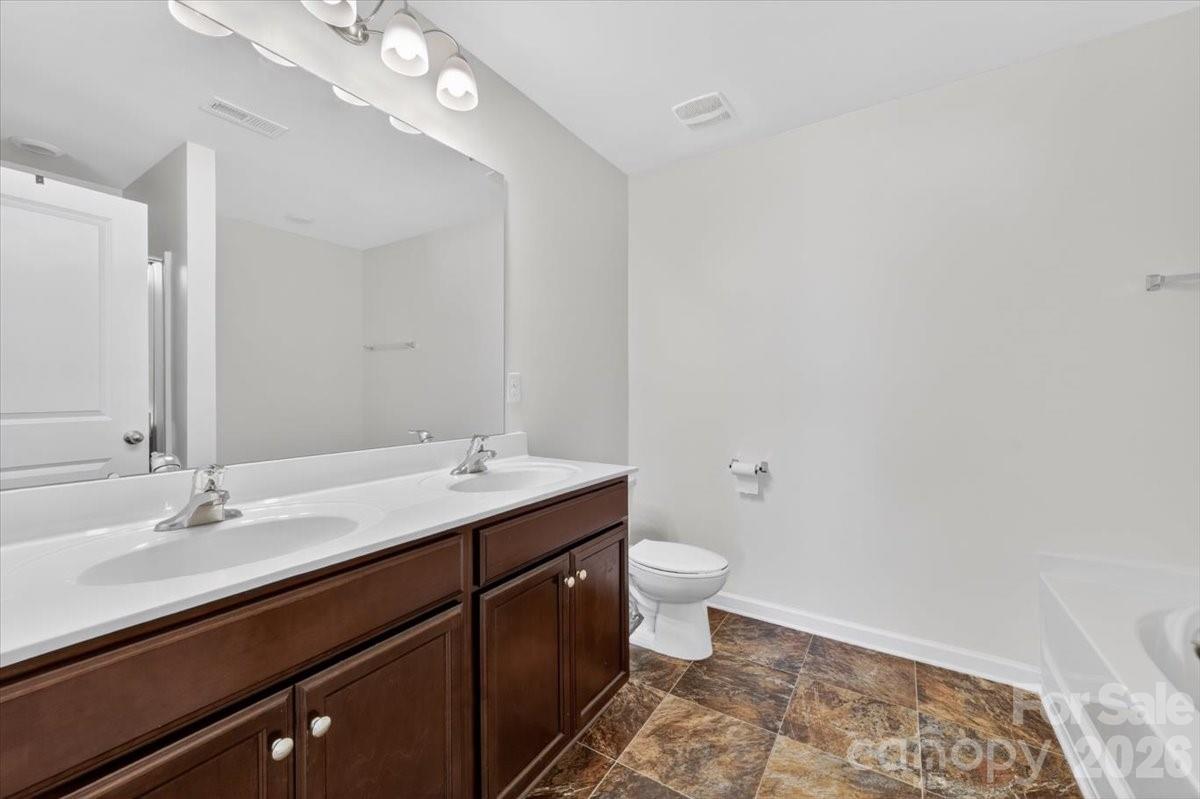 157 Kingsway Drive — Mooresville