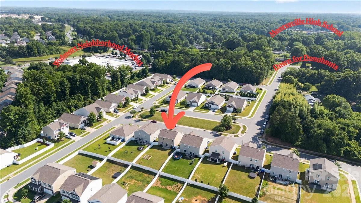 157 Kingsway Drive — Mooresville