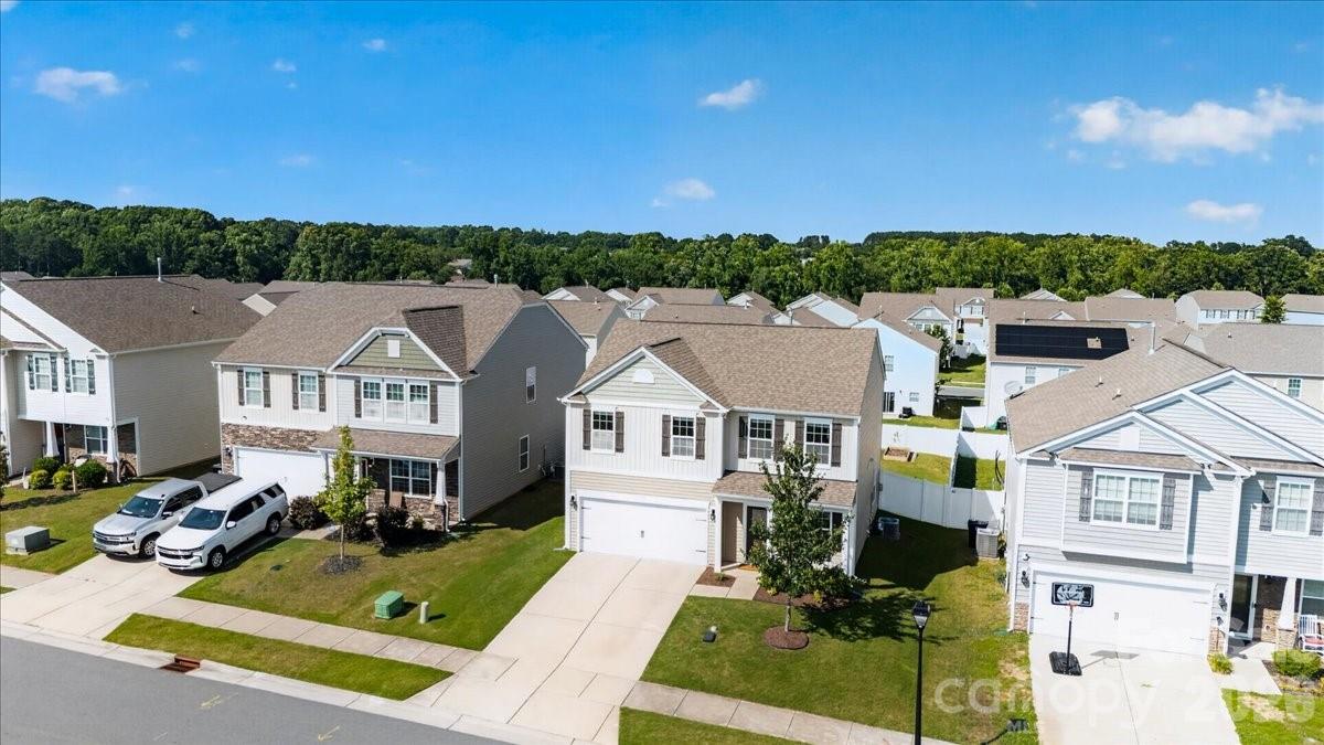 157 Kingsway Drive — Mooresville
