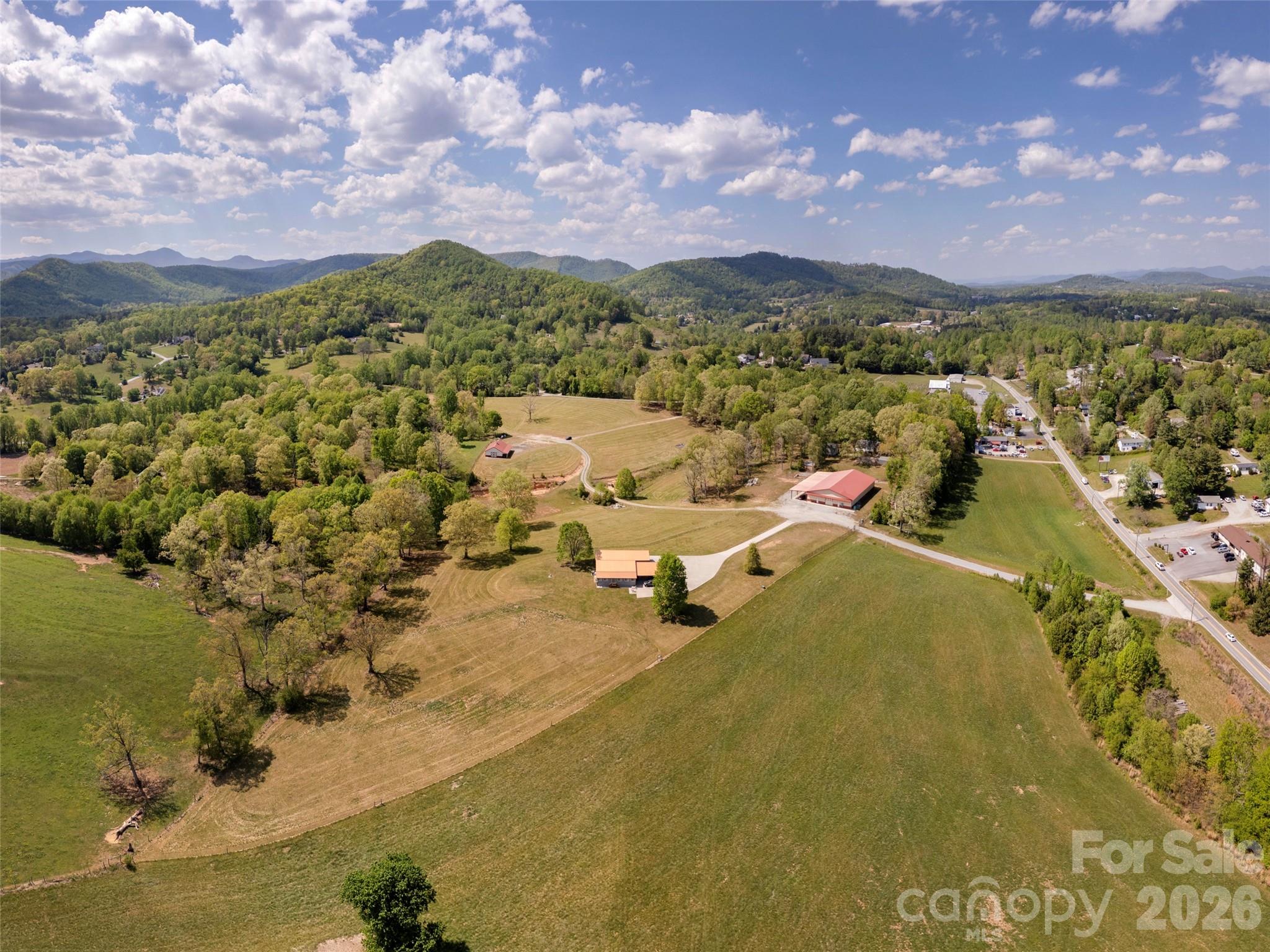 154 High Pasture Trail — Mills River