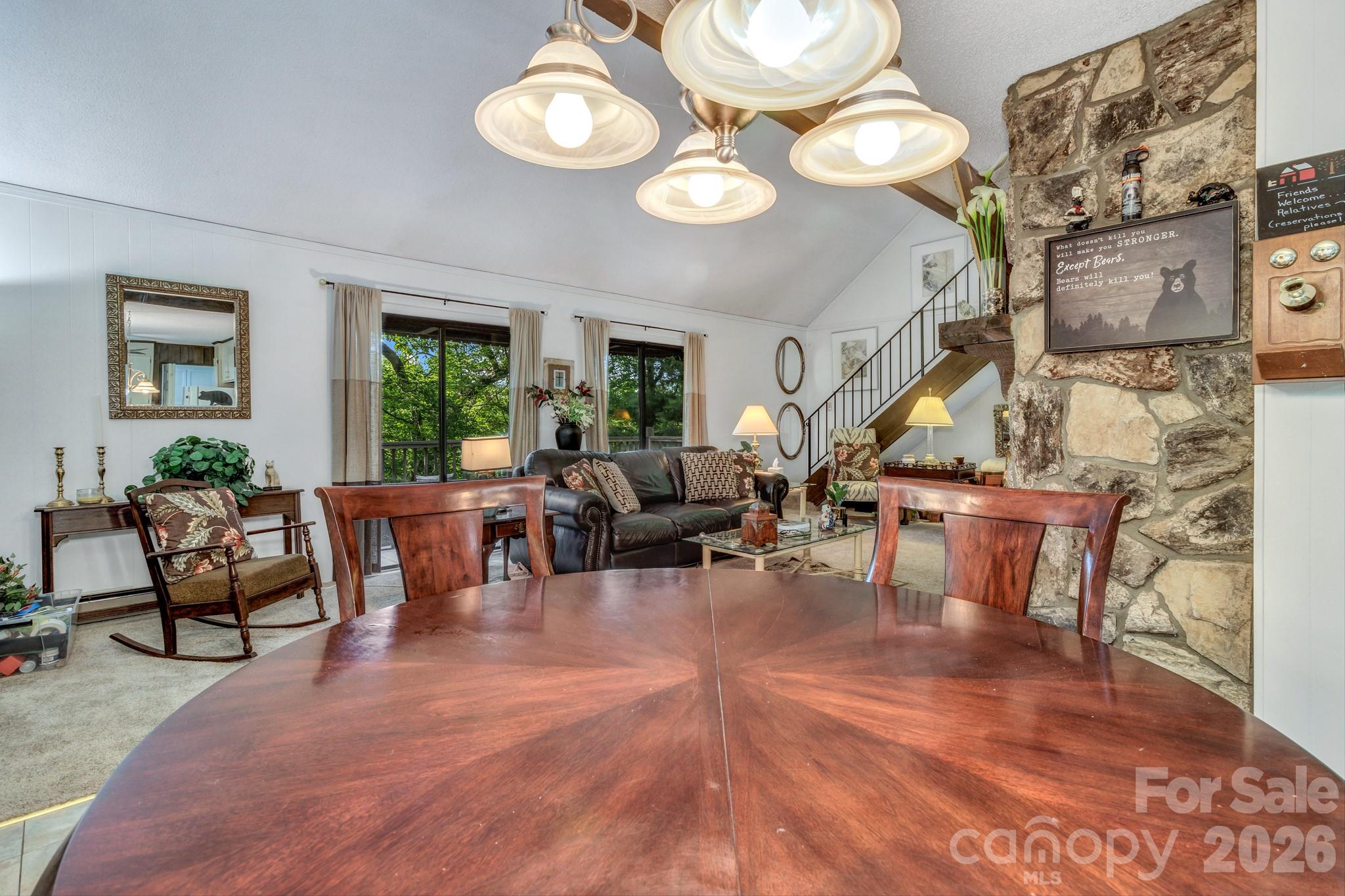 571 Tsisqua Circle — Brevard