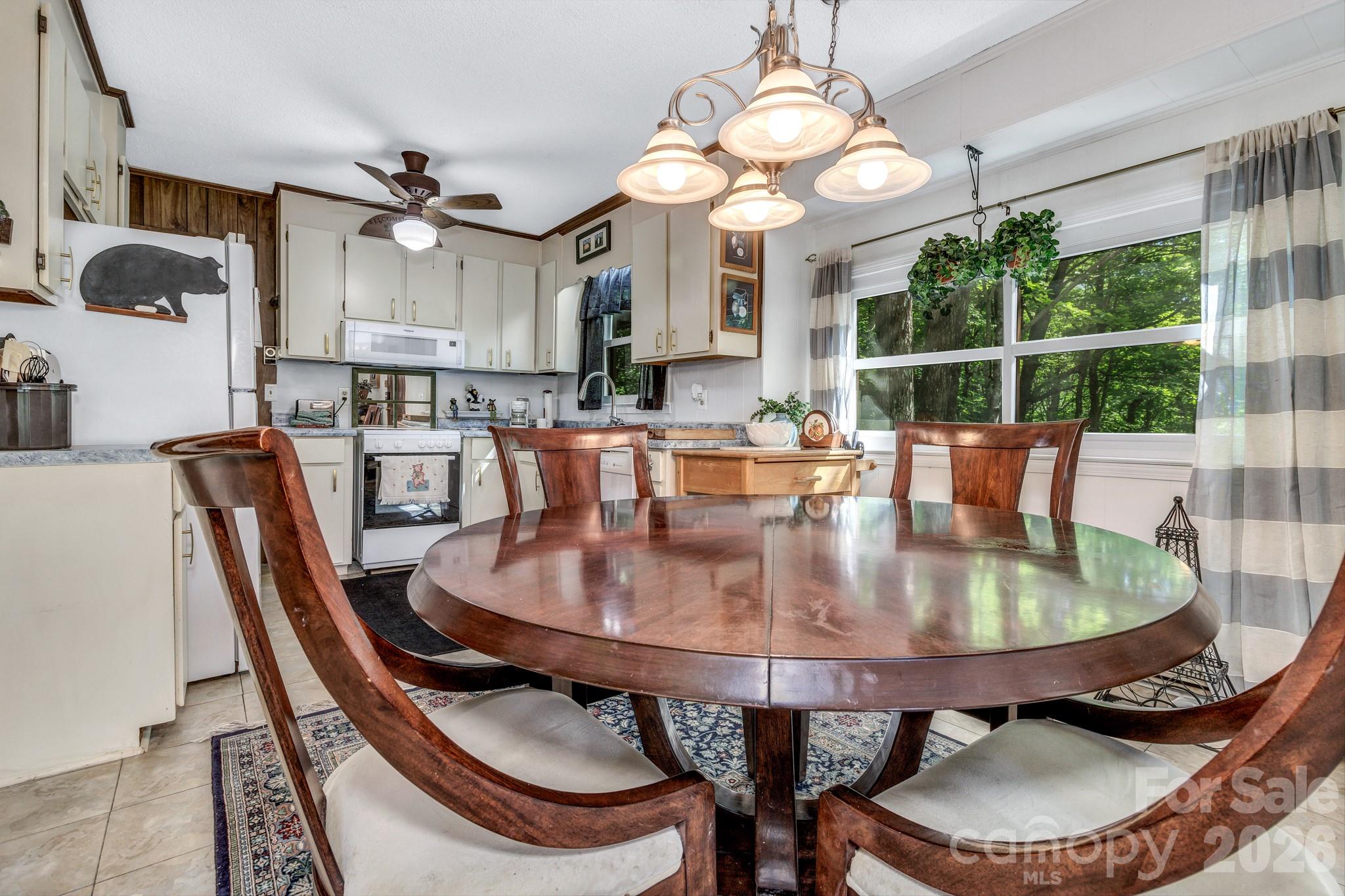 571 Tsisqua Circle — Brevard