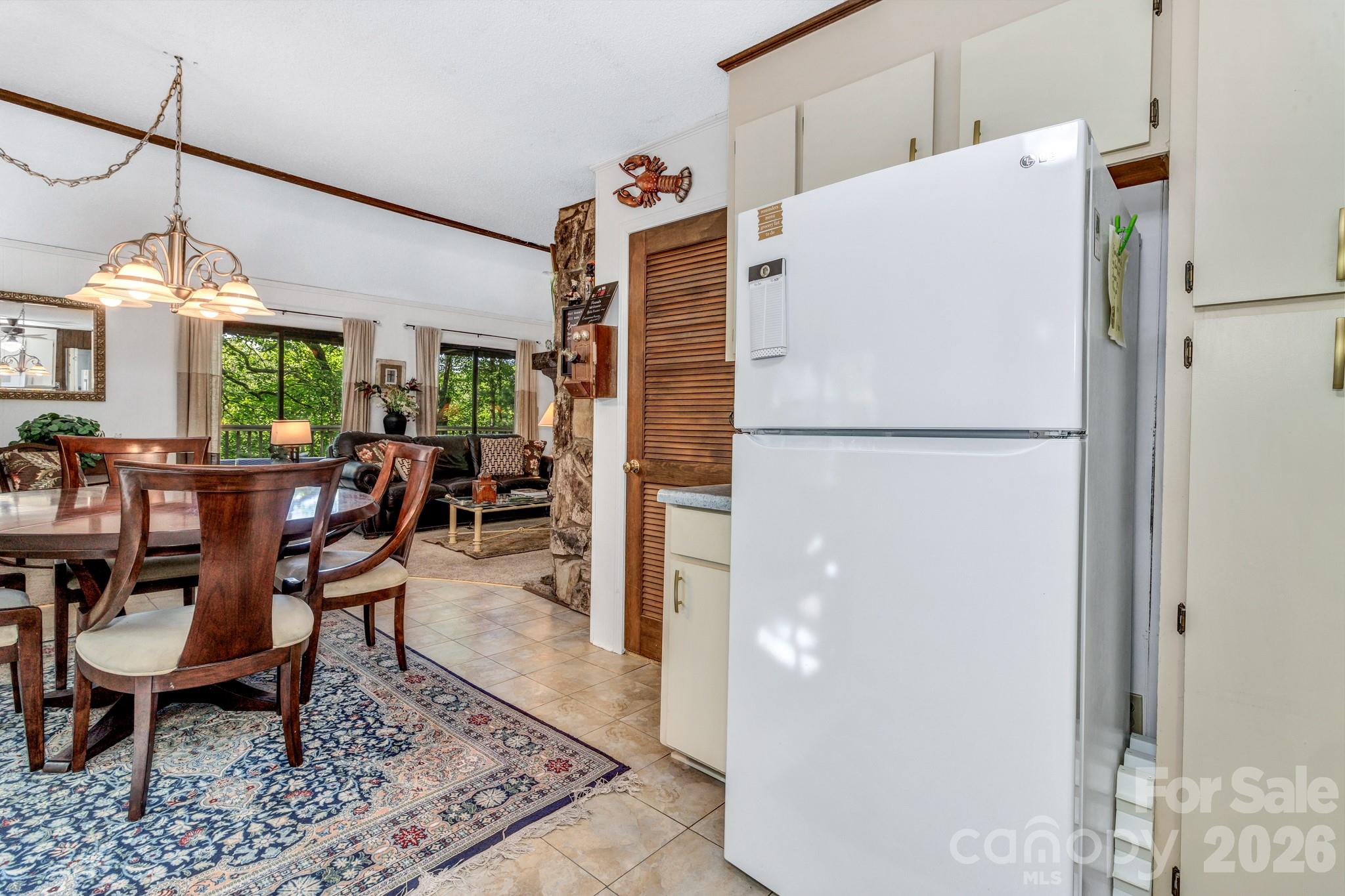 571 Tsisqua Circle — Brevard