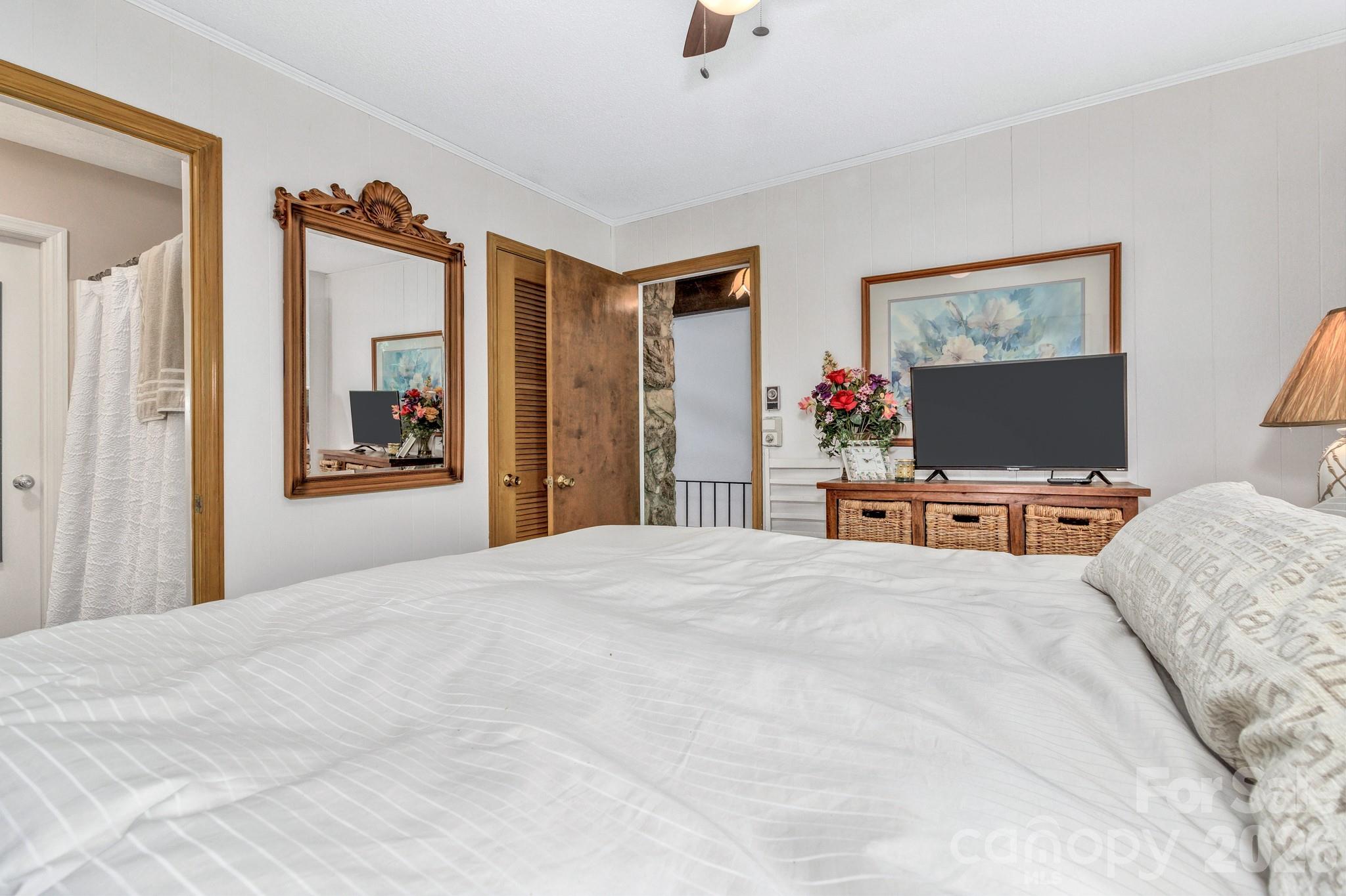571 Tsisqua Circle — Brevard