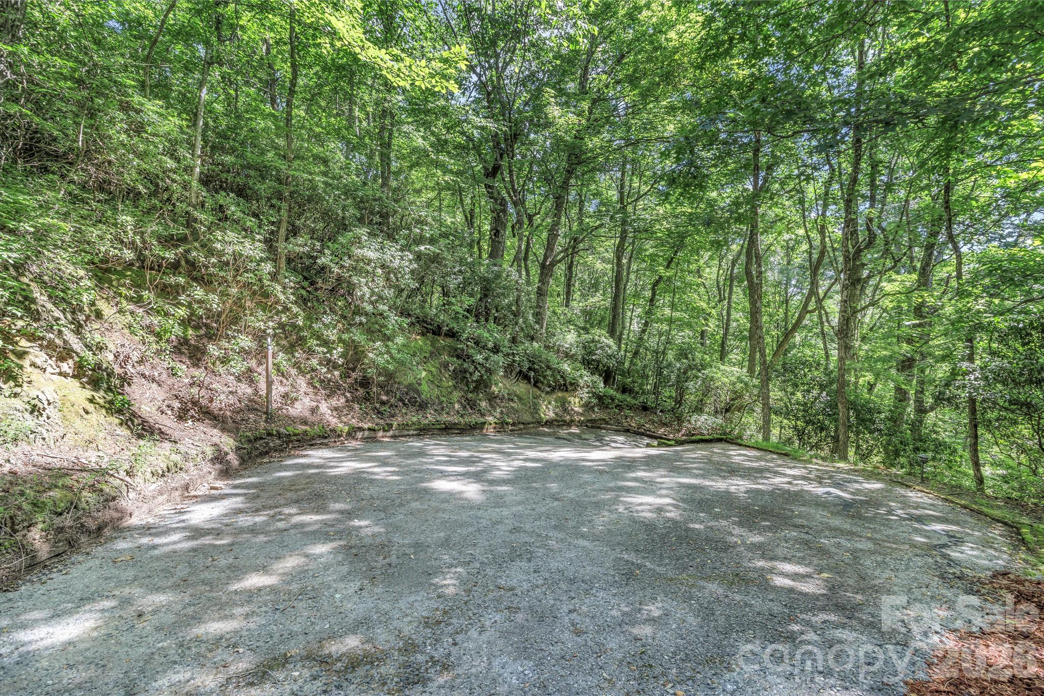 571 Tsisqua Circle — Brevard