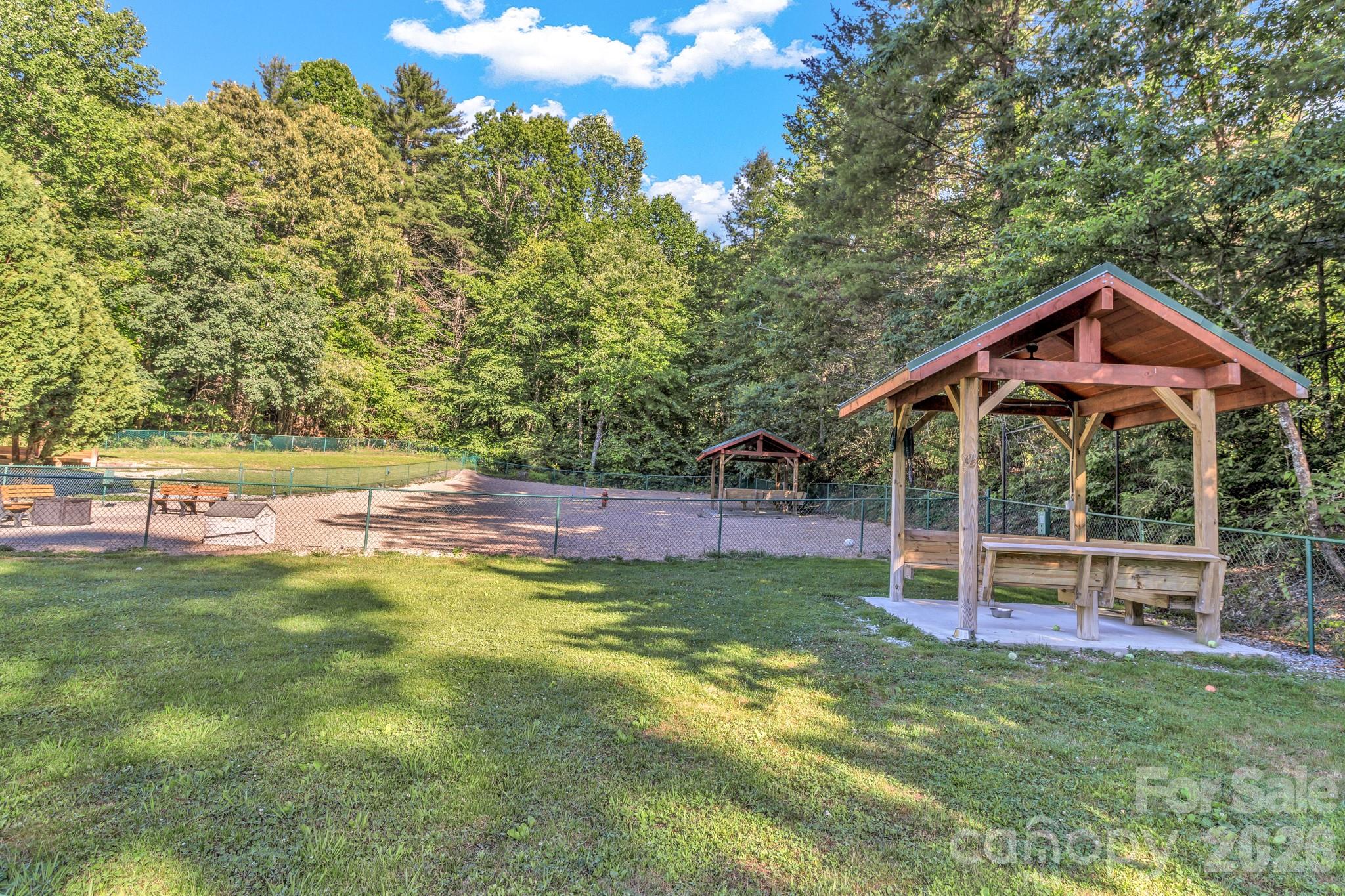 571 Tsisqua Circle — Brevard