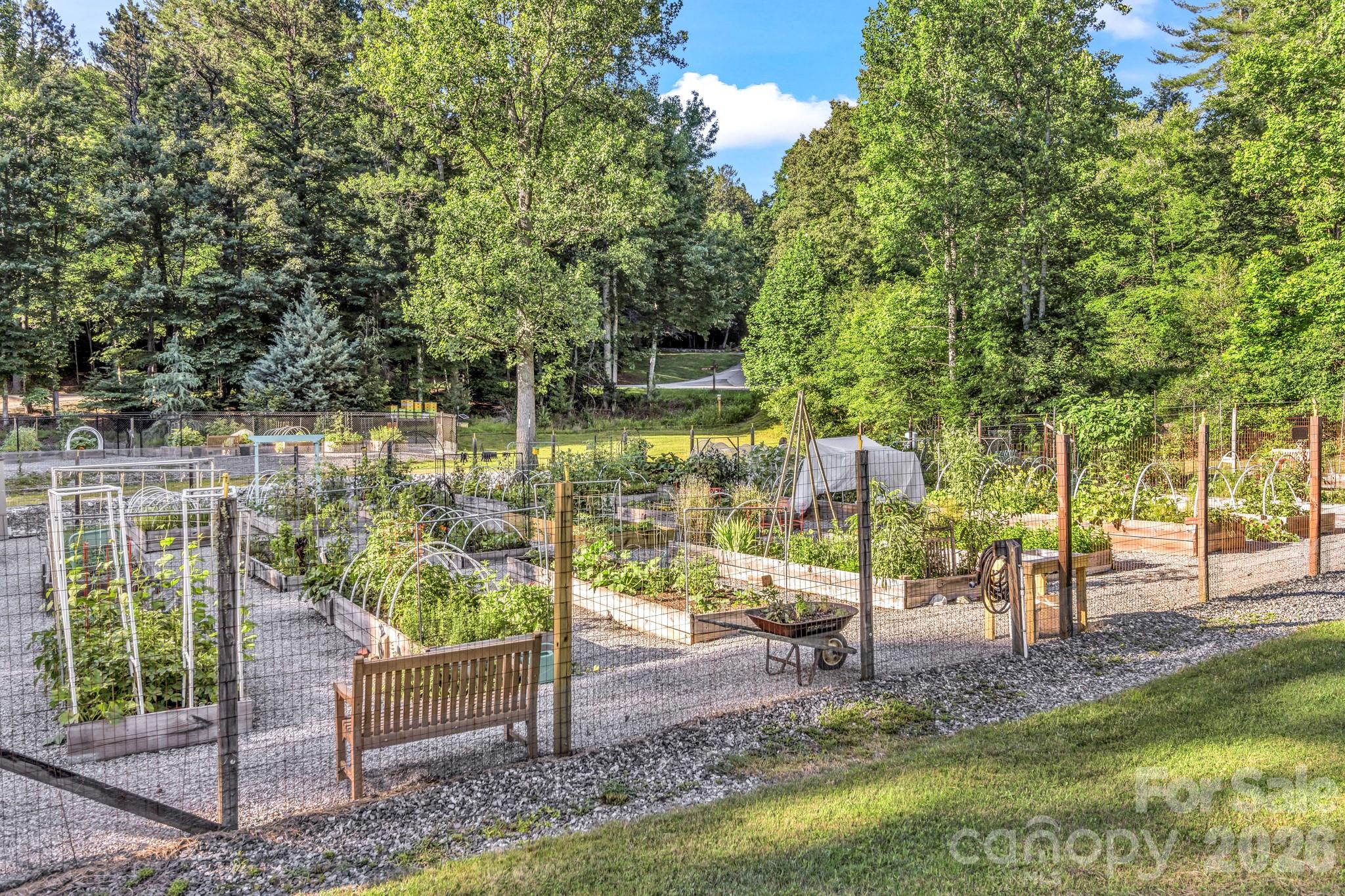 571 Tsisqua Circle — Brevard
