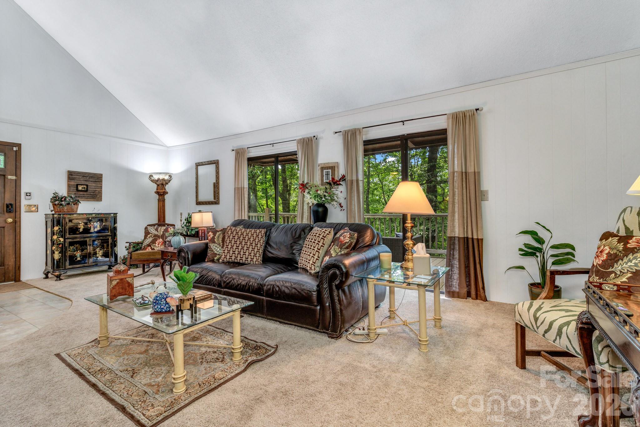 571 Tsisqua Circle — Brevard