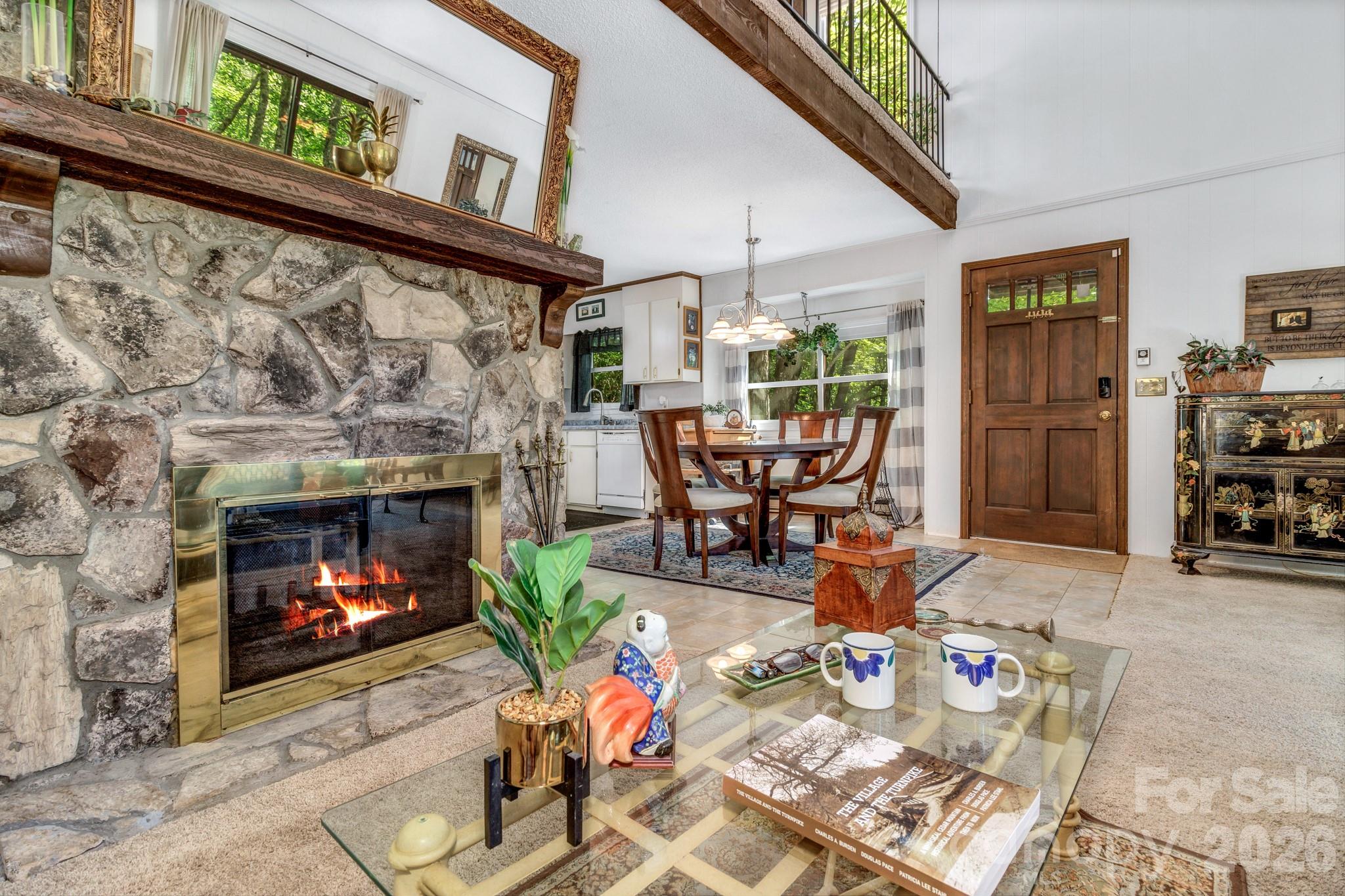 571 Tsisqua Circle — Brevard