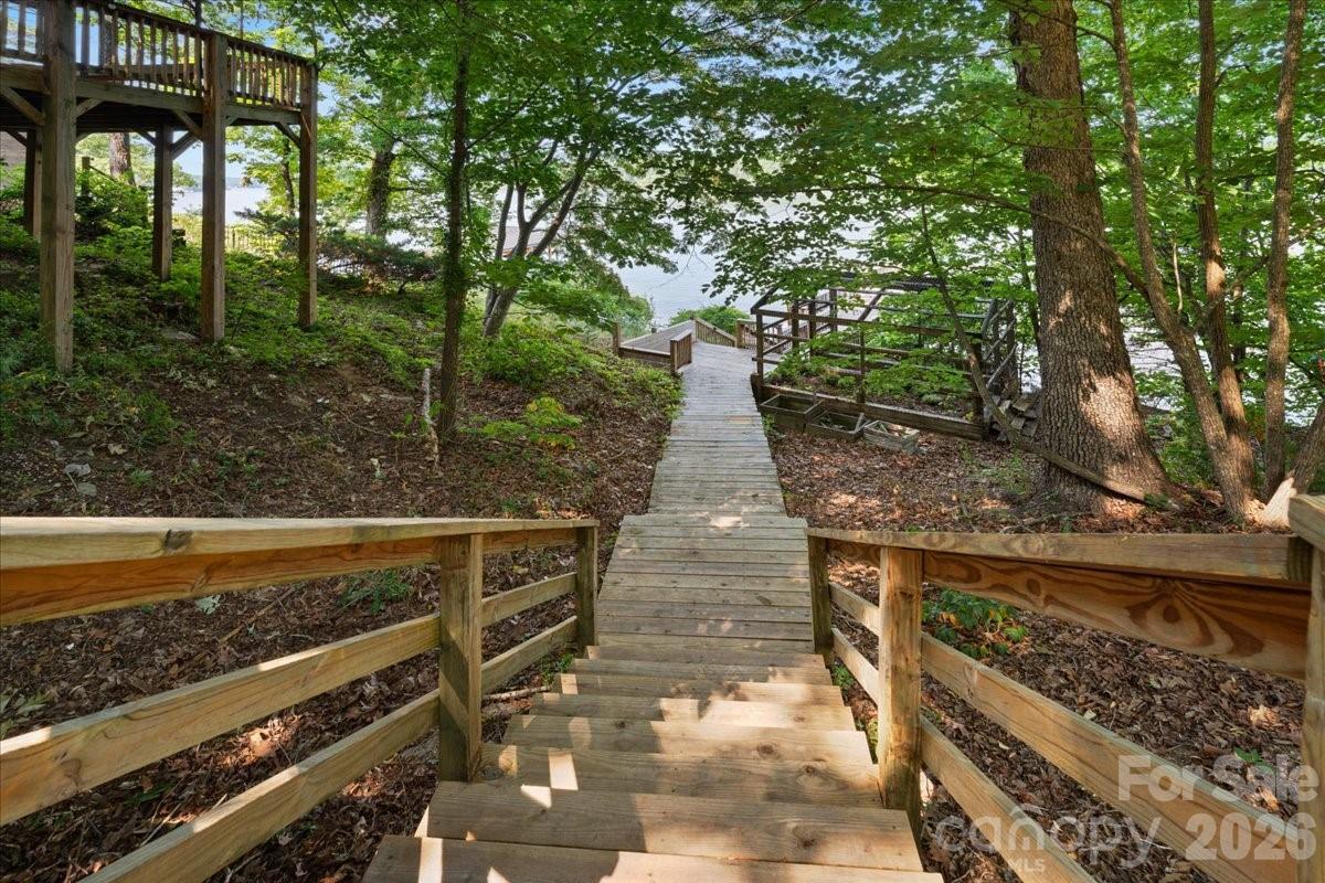 263 Lakewood Circle — Troy