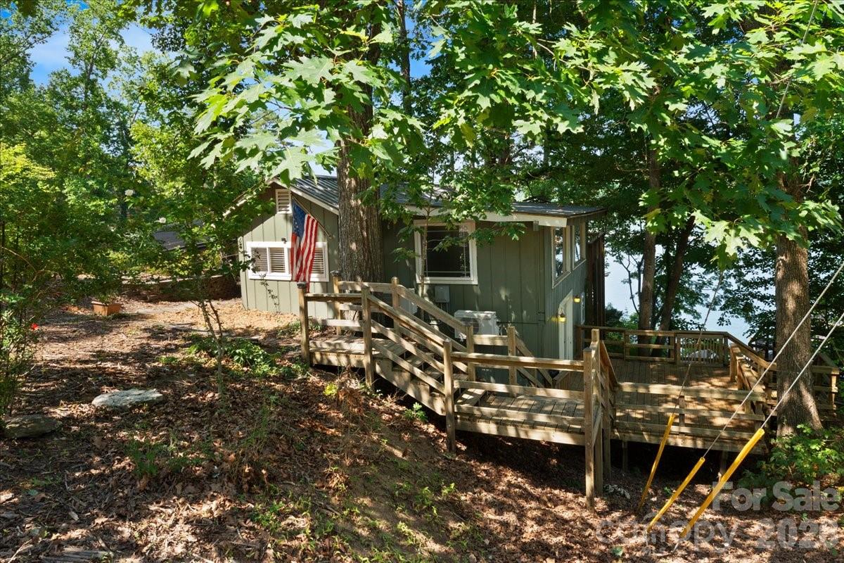 263 Lakewood Circle — Troy