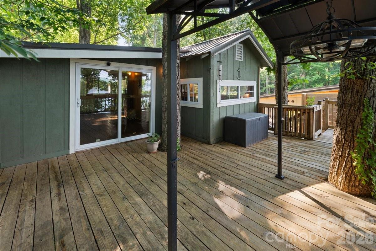 263 Lakewood Circle — Troy