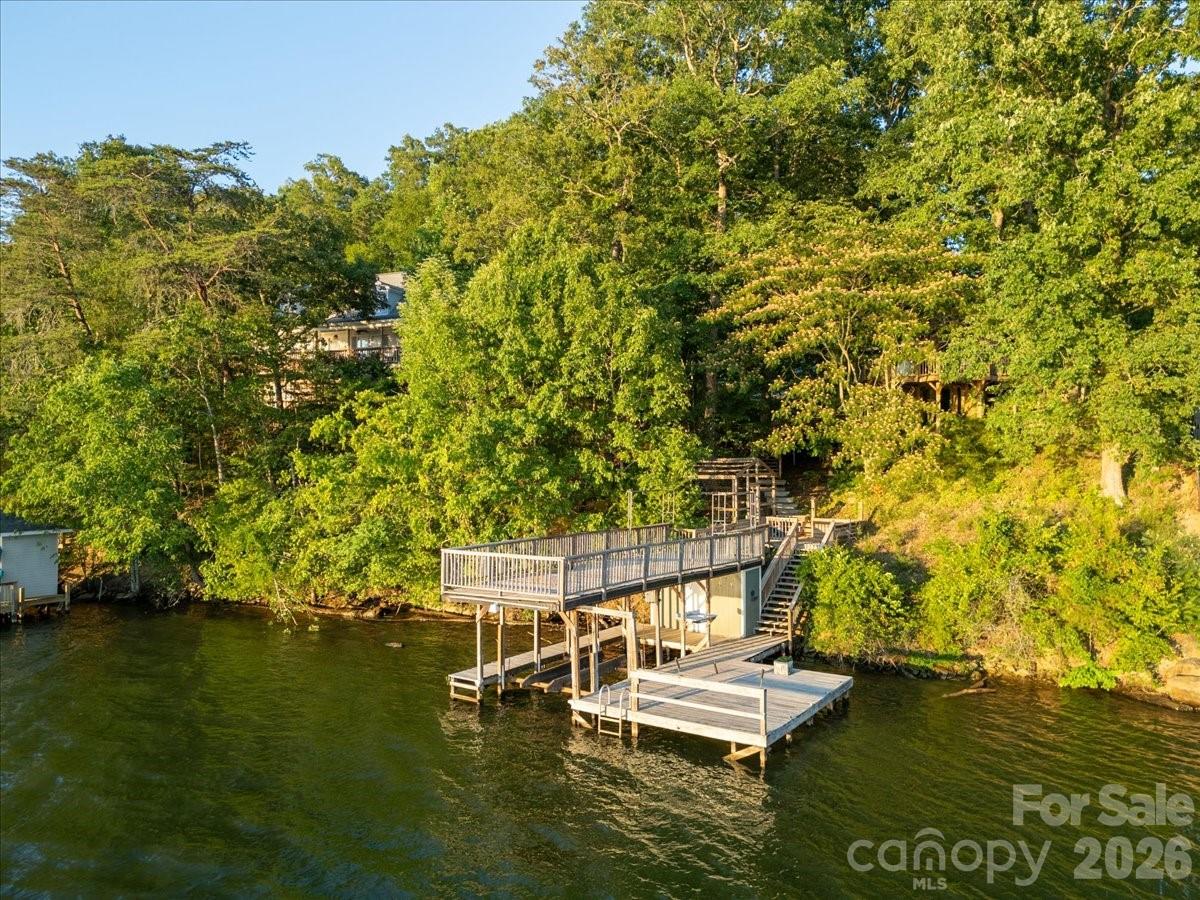 263 Lakewood Circle — Troy