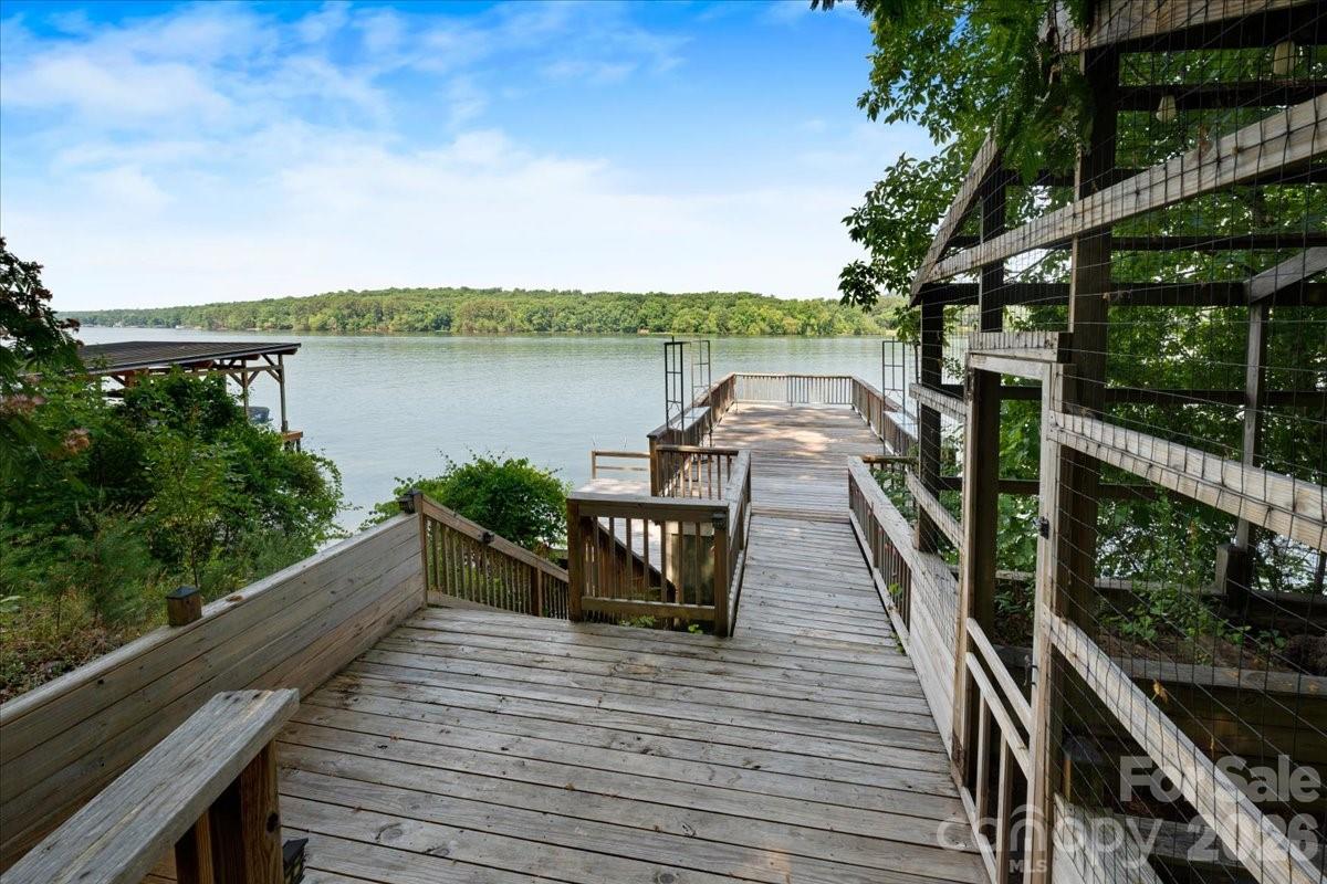 263 Lakewood Circle — Troy