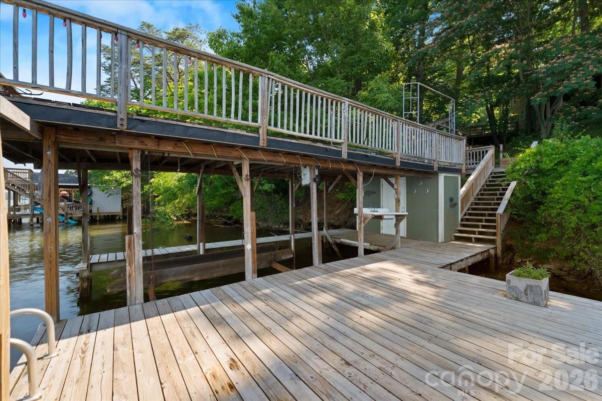 263 Lakewood Circle — Troy