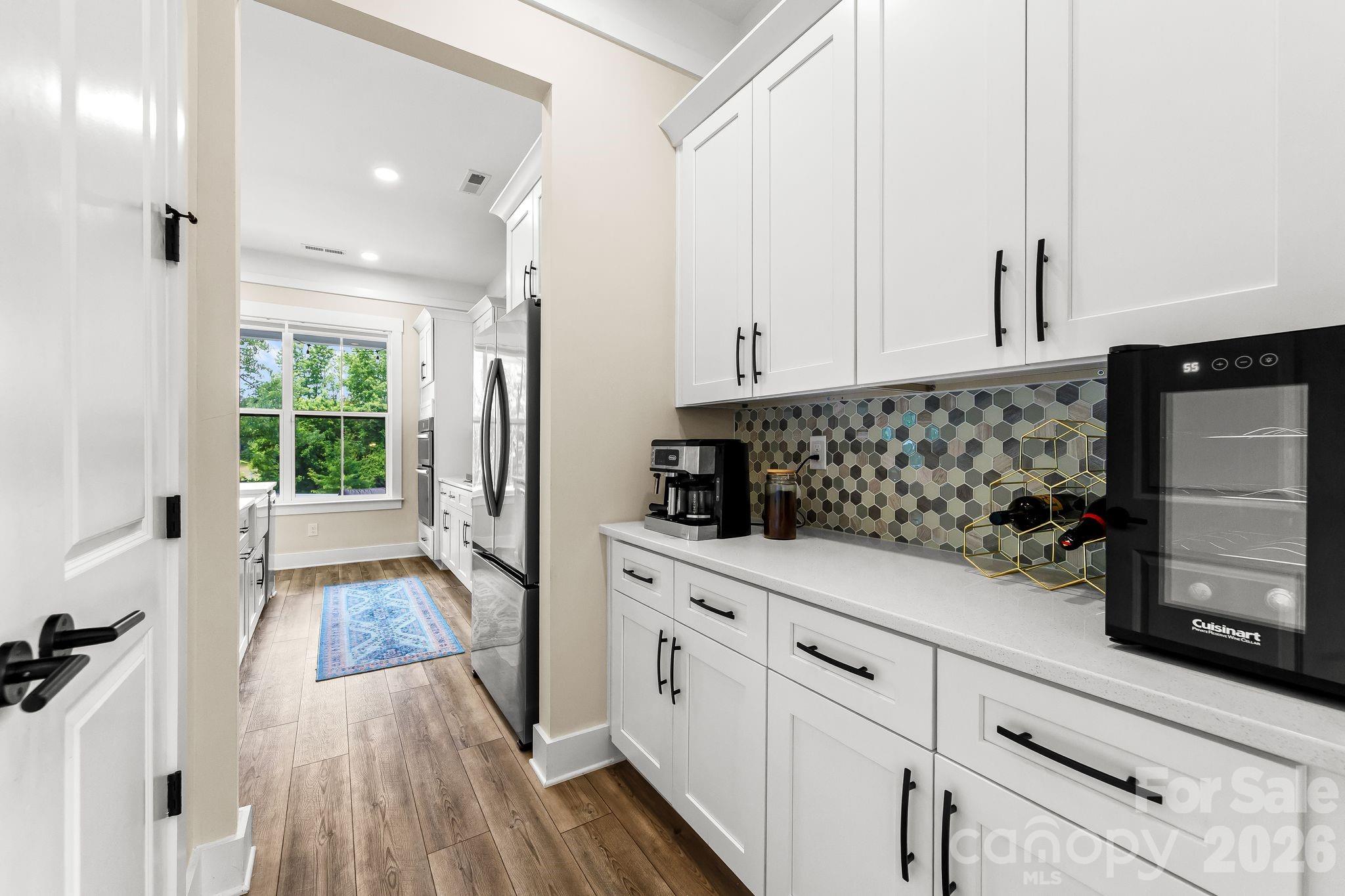 1002 Parkes Street — Matthews