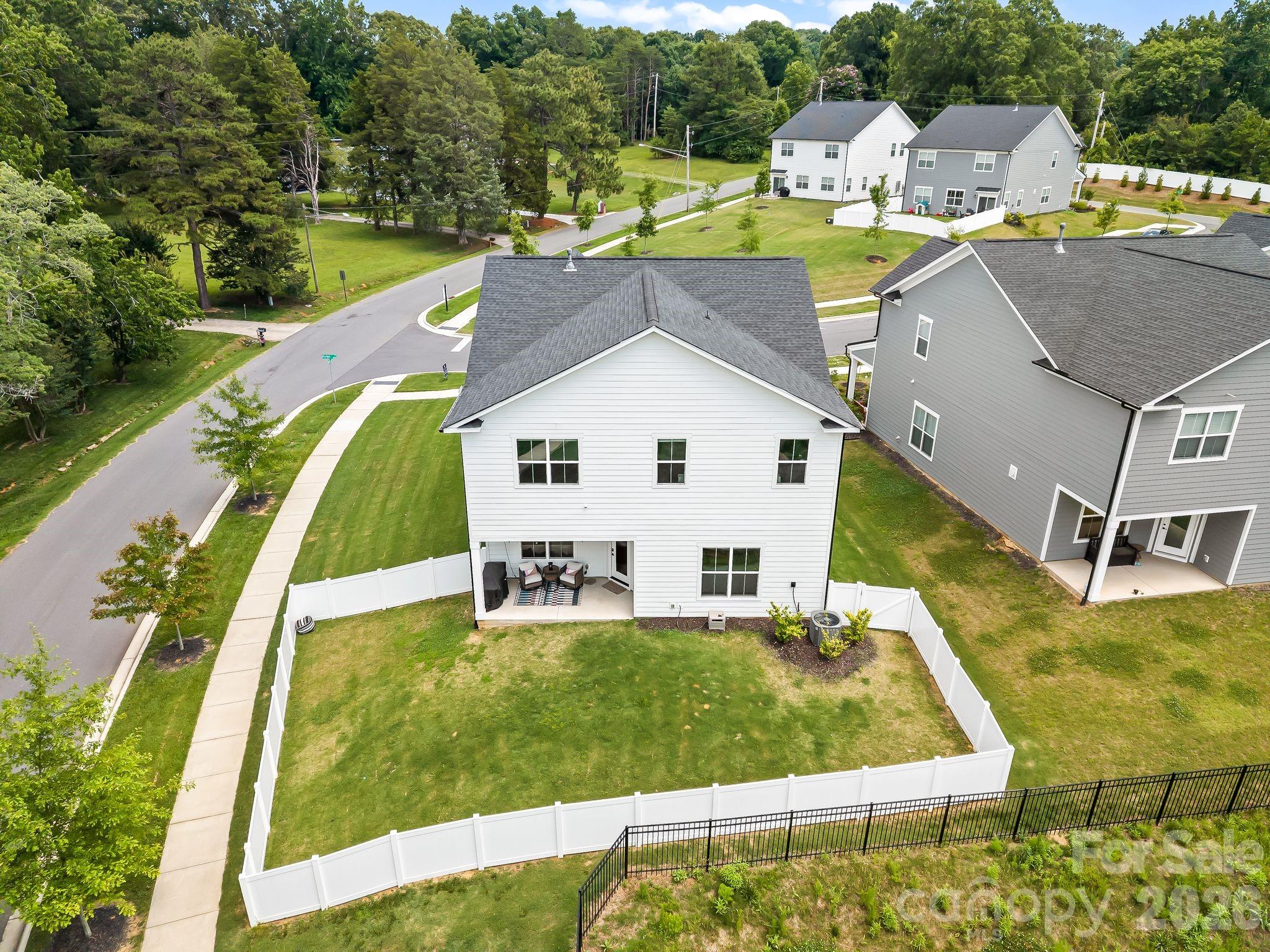 1002 Parkes Street — Matthews