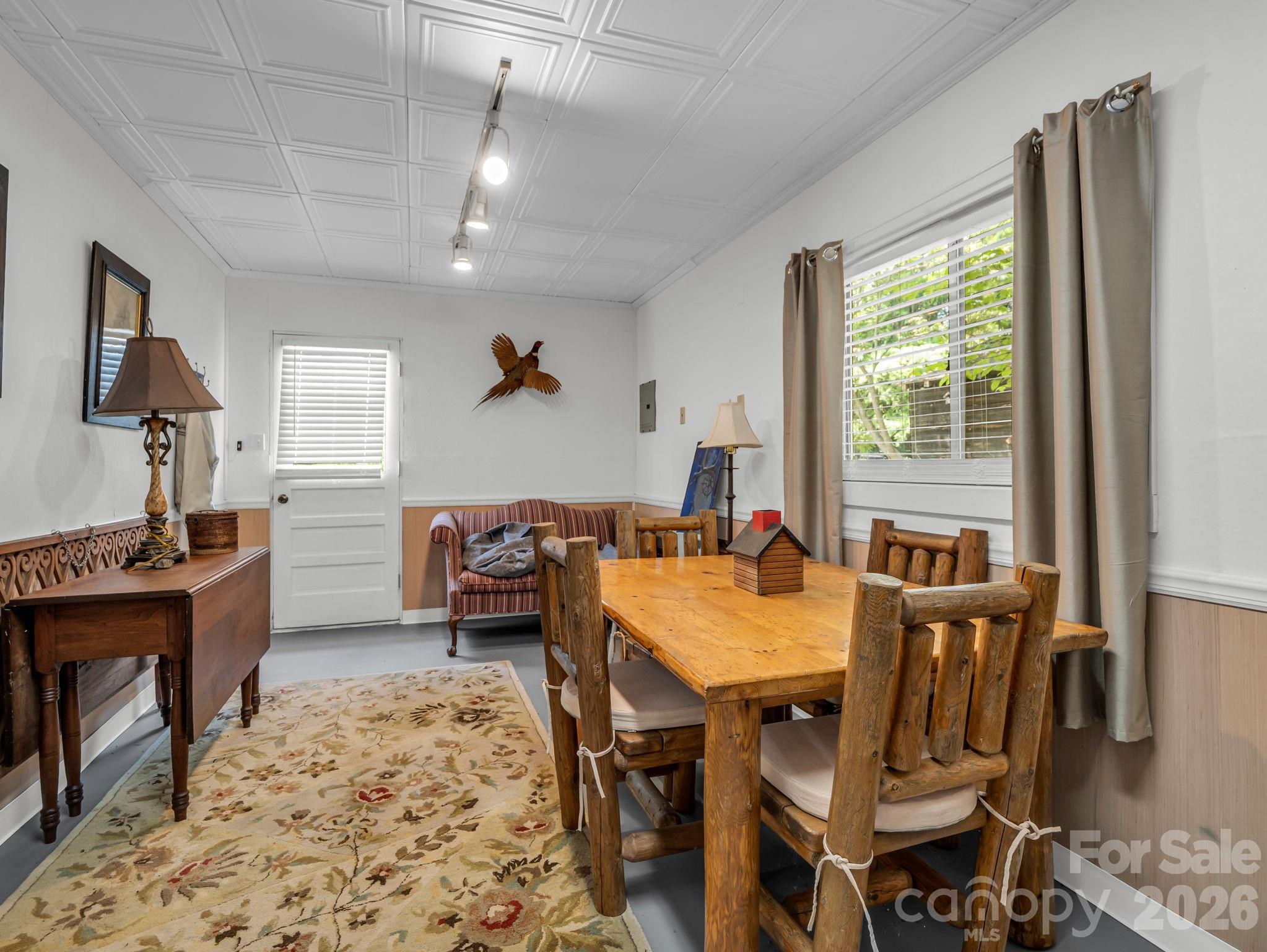 10 Deer Run Lane — Columbus