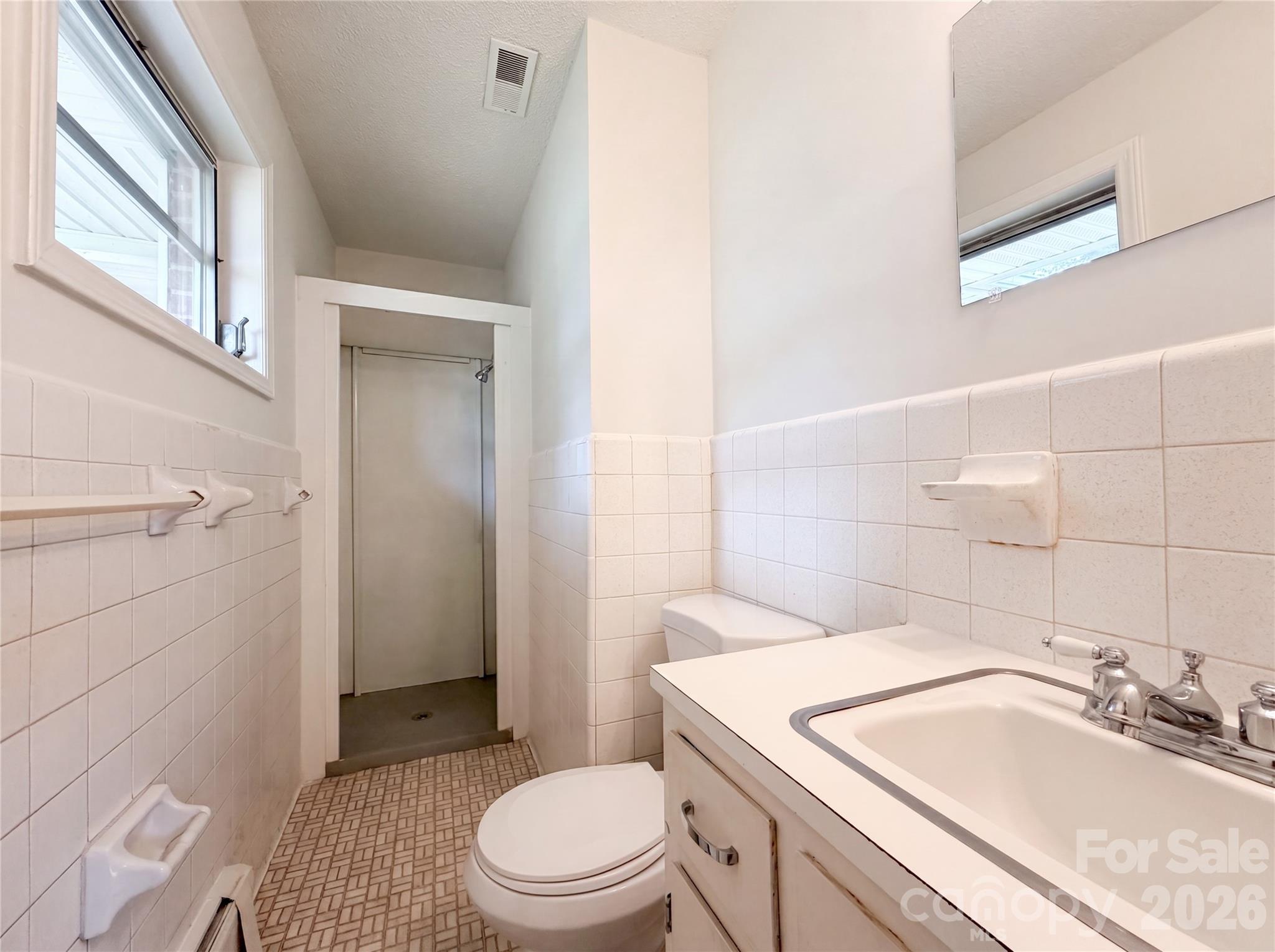 1580 W Cloaninger Avenue — Statesville