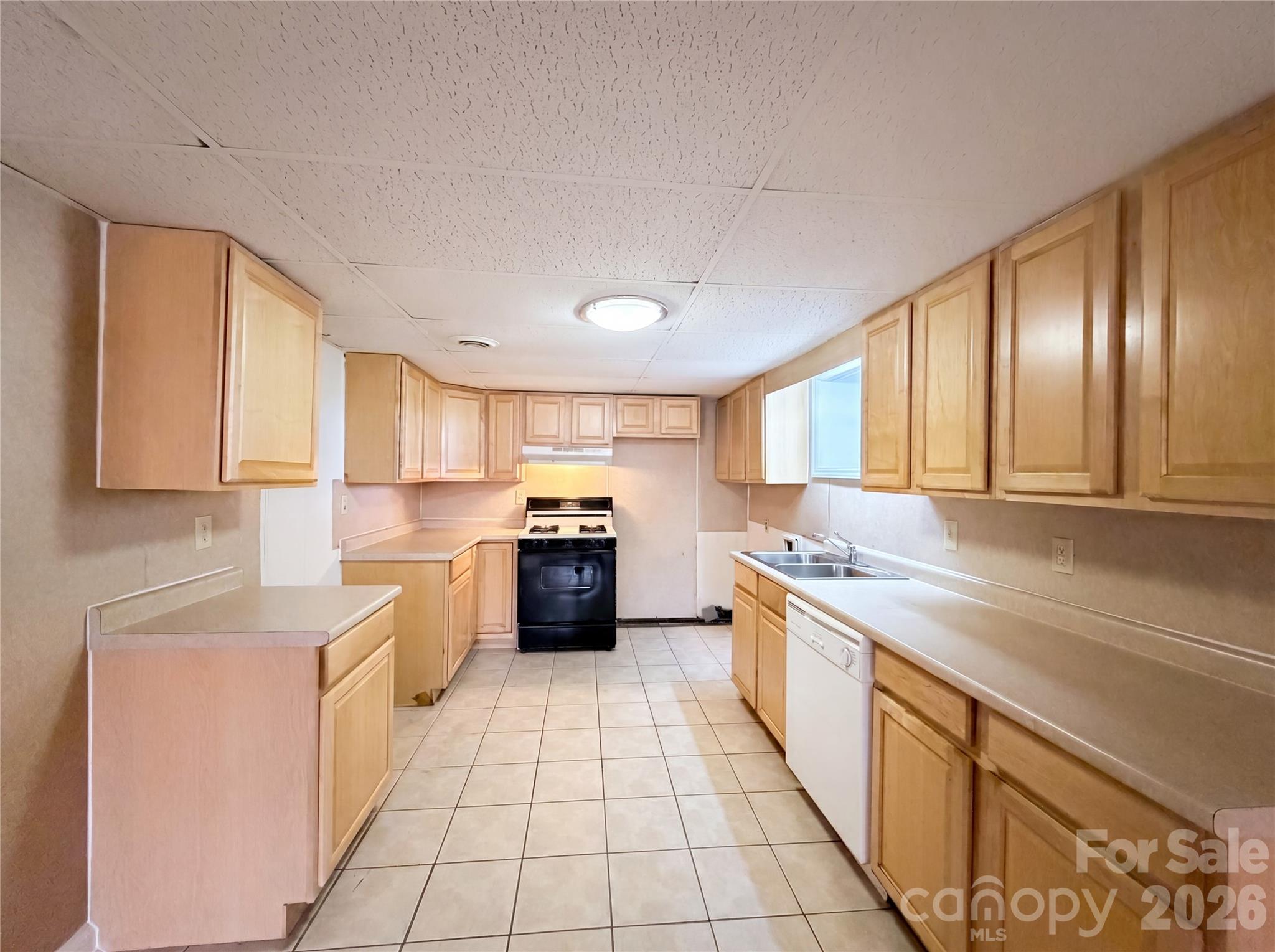 1580 W Cloaninger Avenue — Statesville