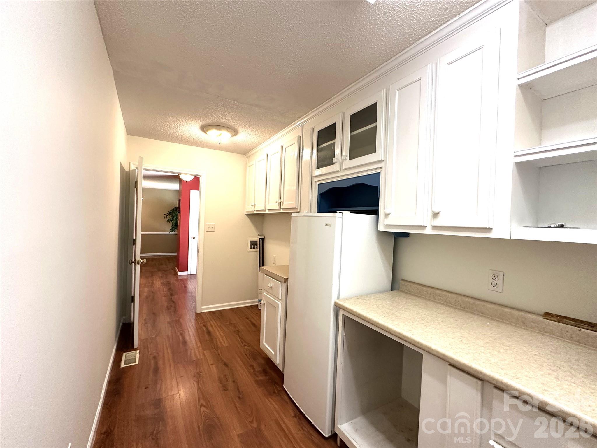 1724 Wellington Avenue — Newton