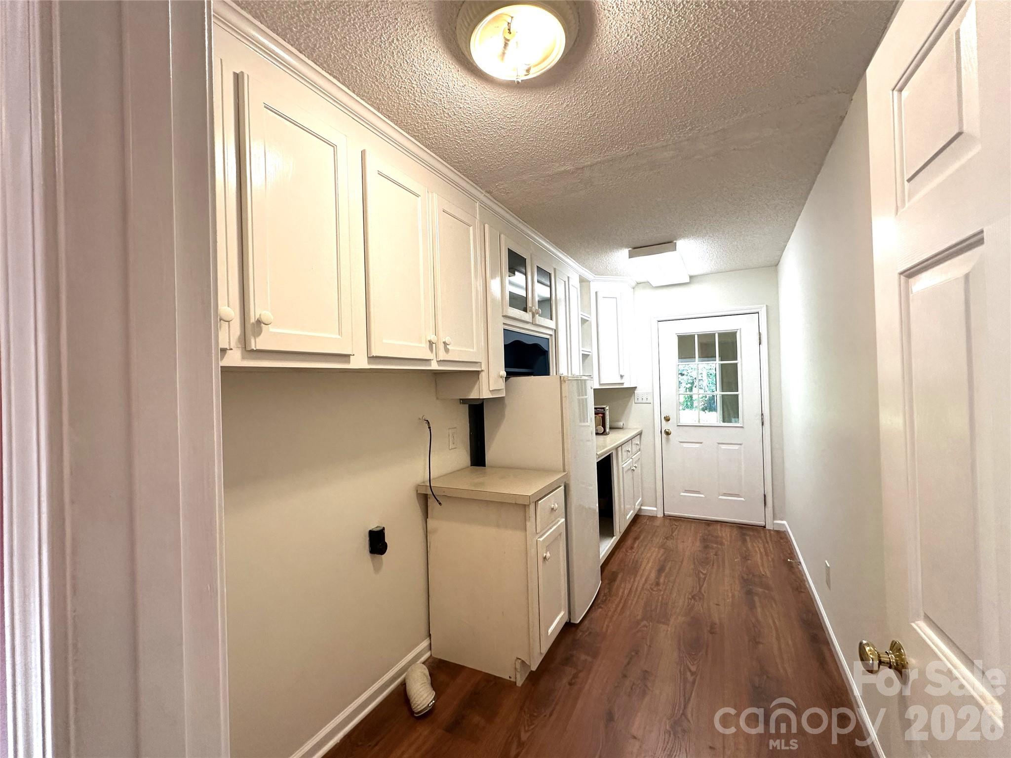 1724 Wellington Avenue — Newton