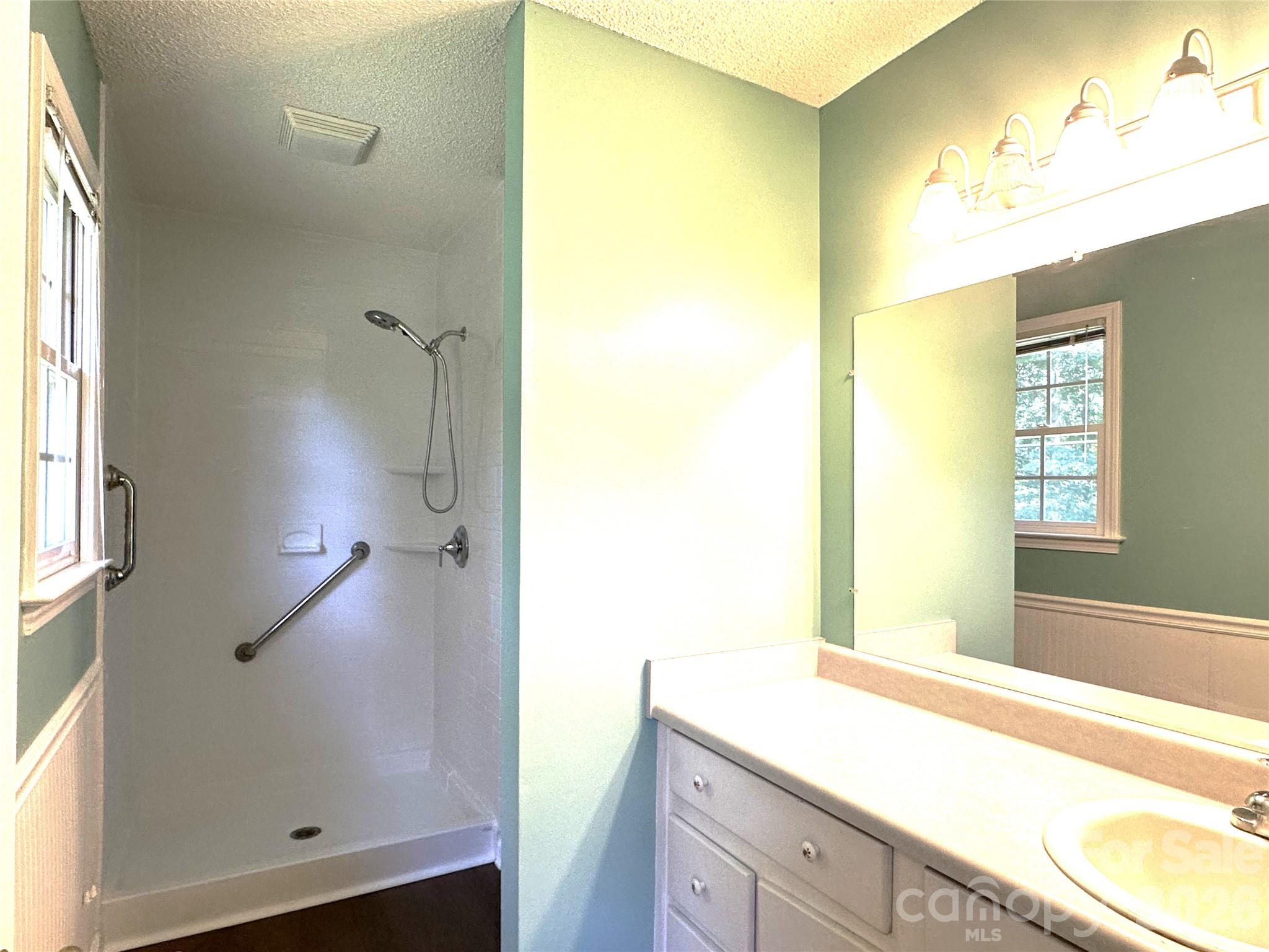 1724 Wellington Avenue — Newton