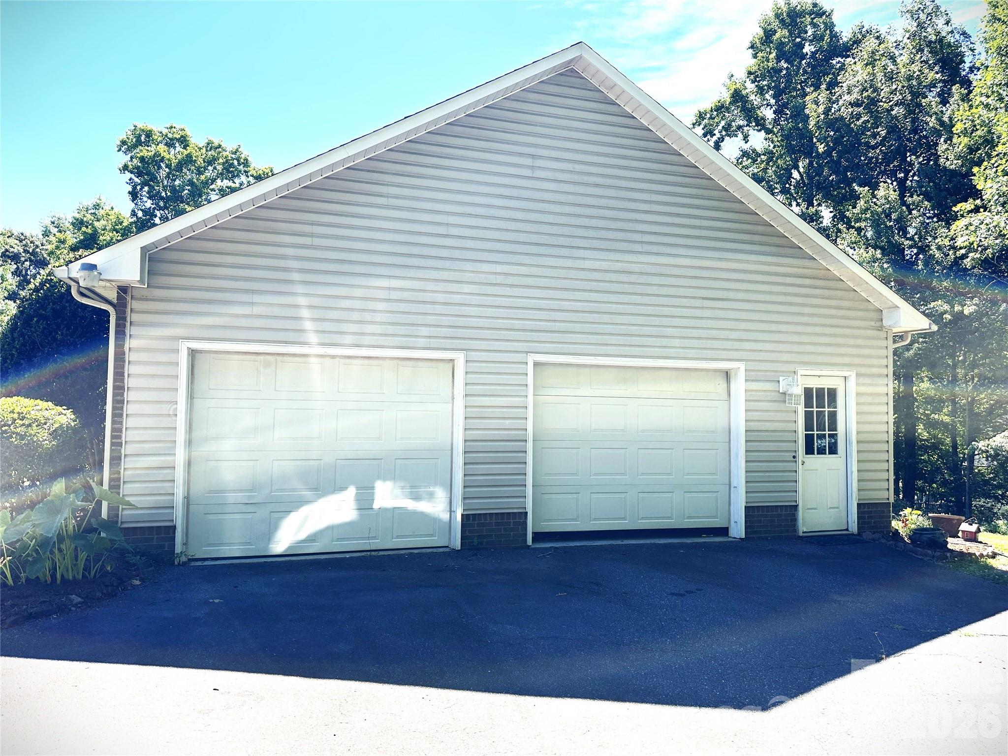 1724 Wellington Avenue — Newton
