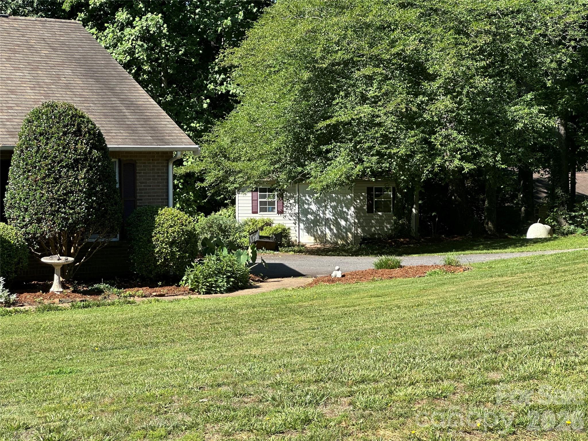 1724 Wellington Avenue — Newton