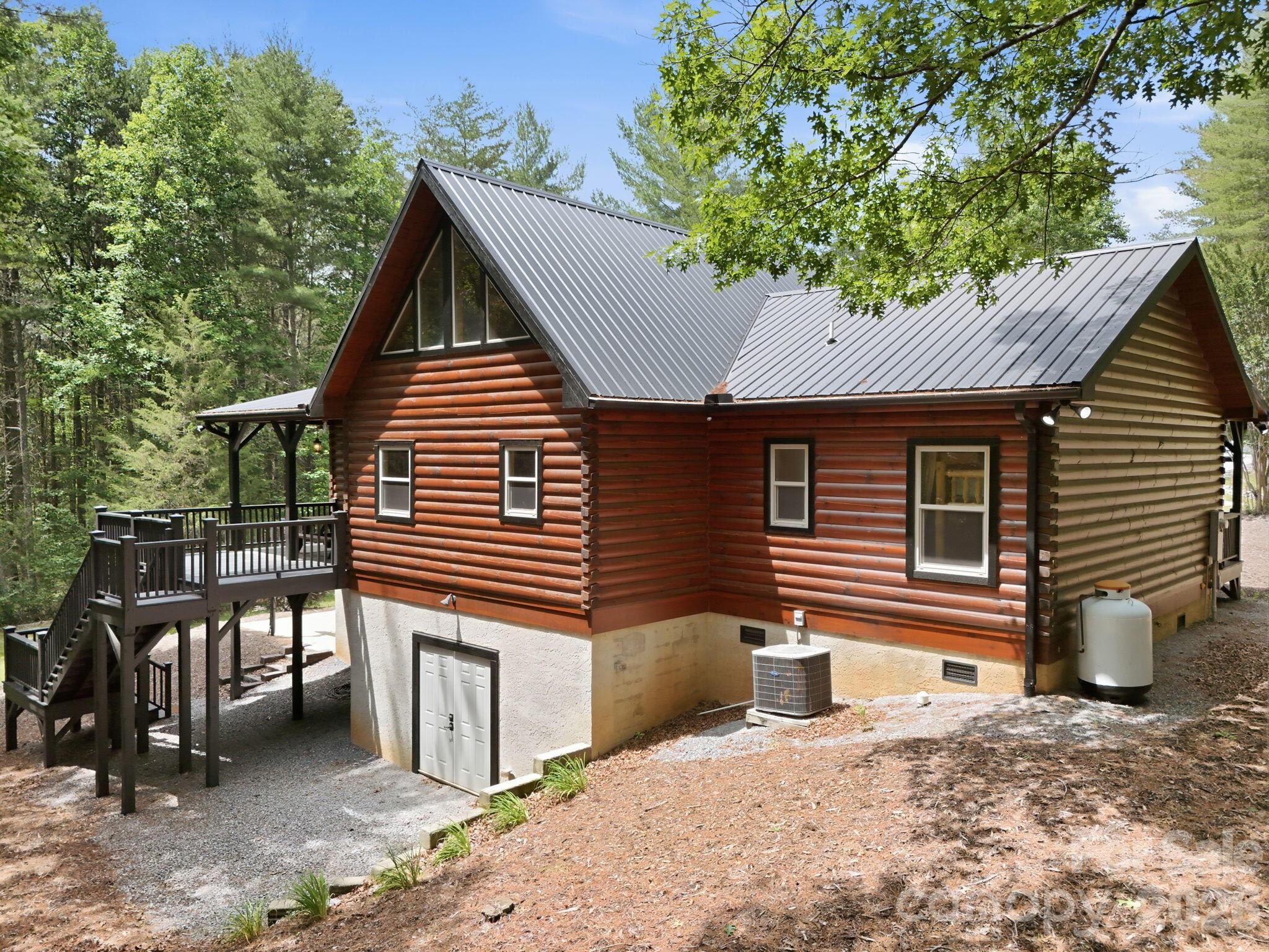 15 Trillium Trail — Nebo