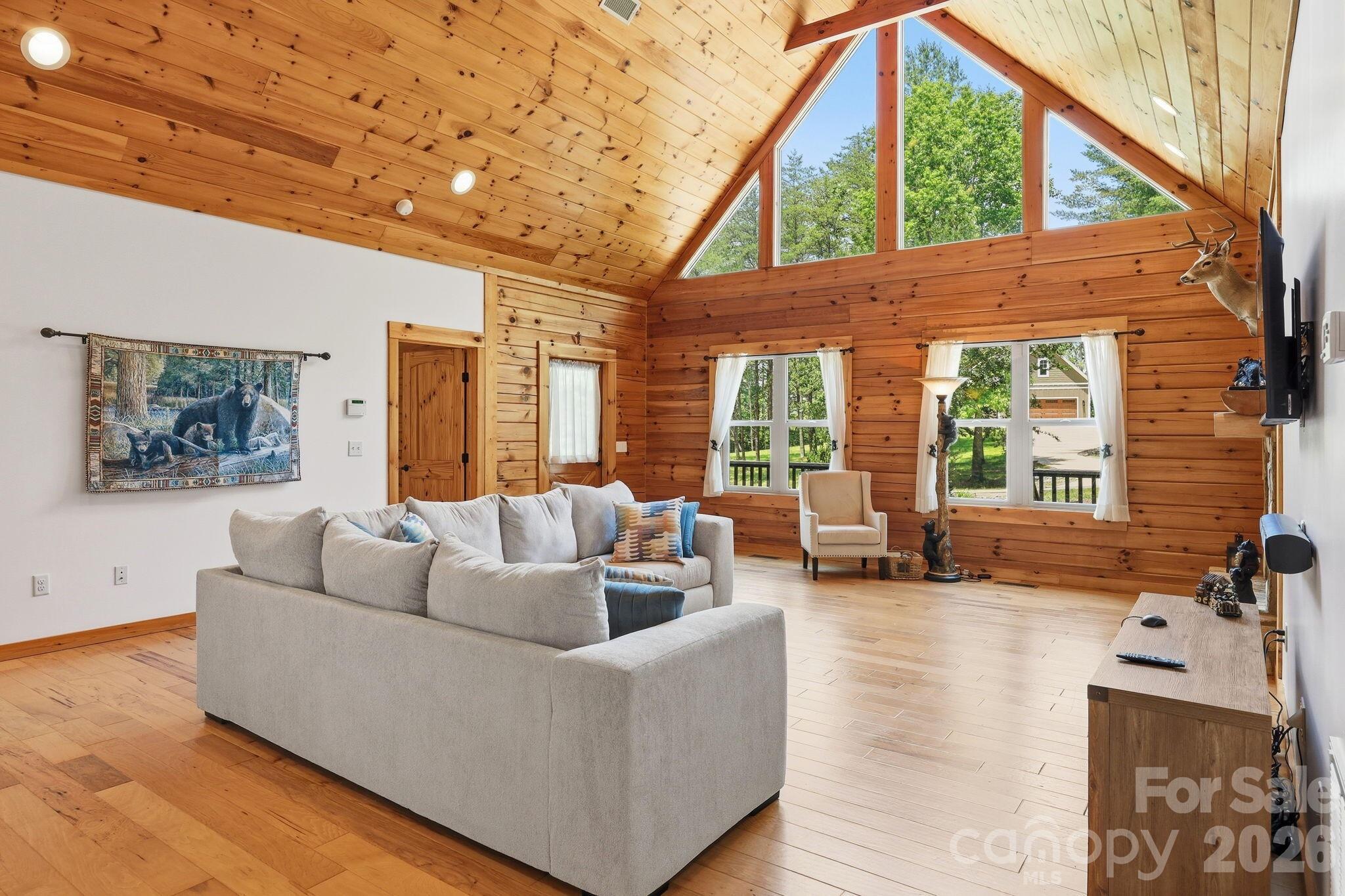 15 Trillium Trail — Nebo