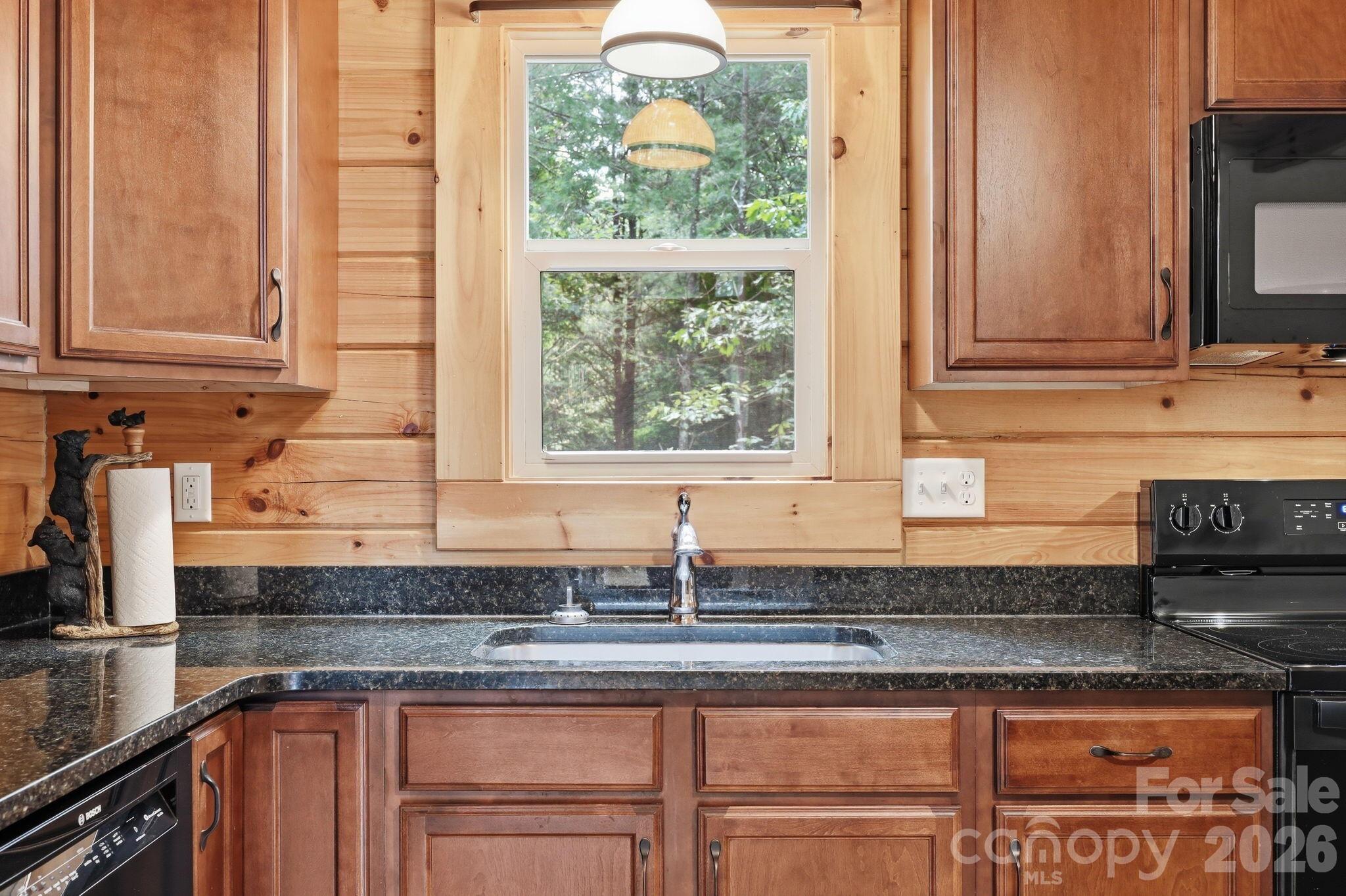 15 Trillium Trail — Nebo