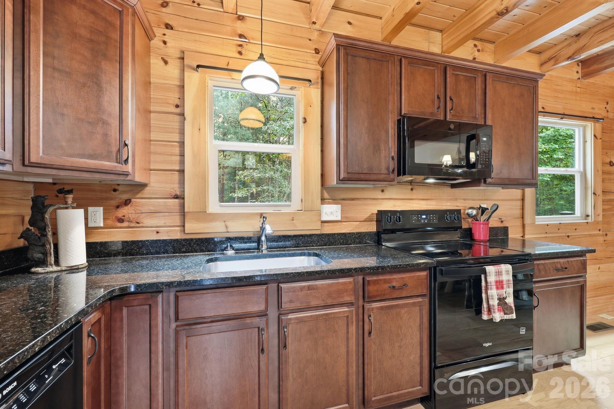 15 Trillium Trail — Nebo