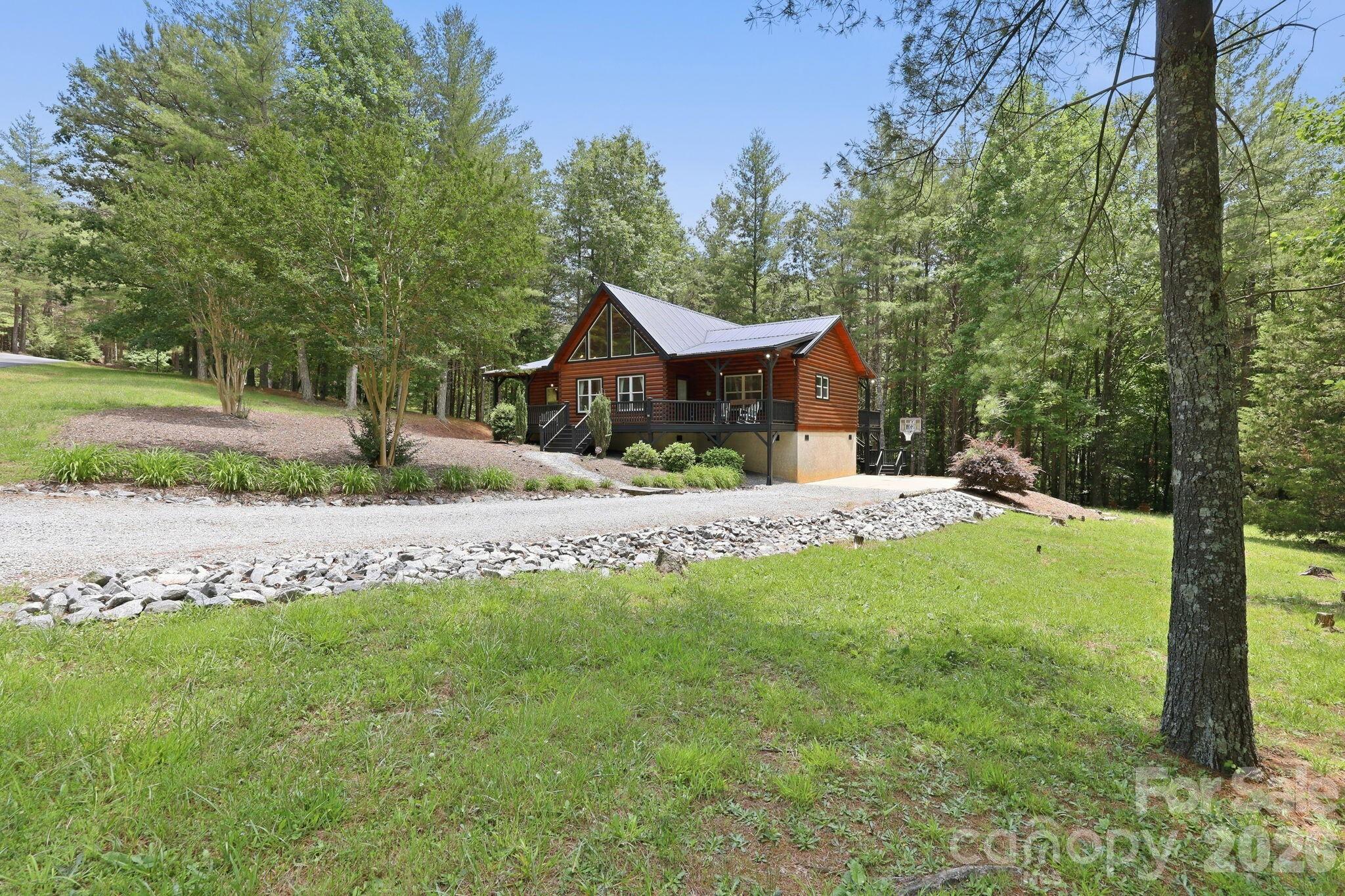 15 Trillium Trail — Nebo
