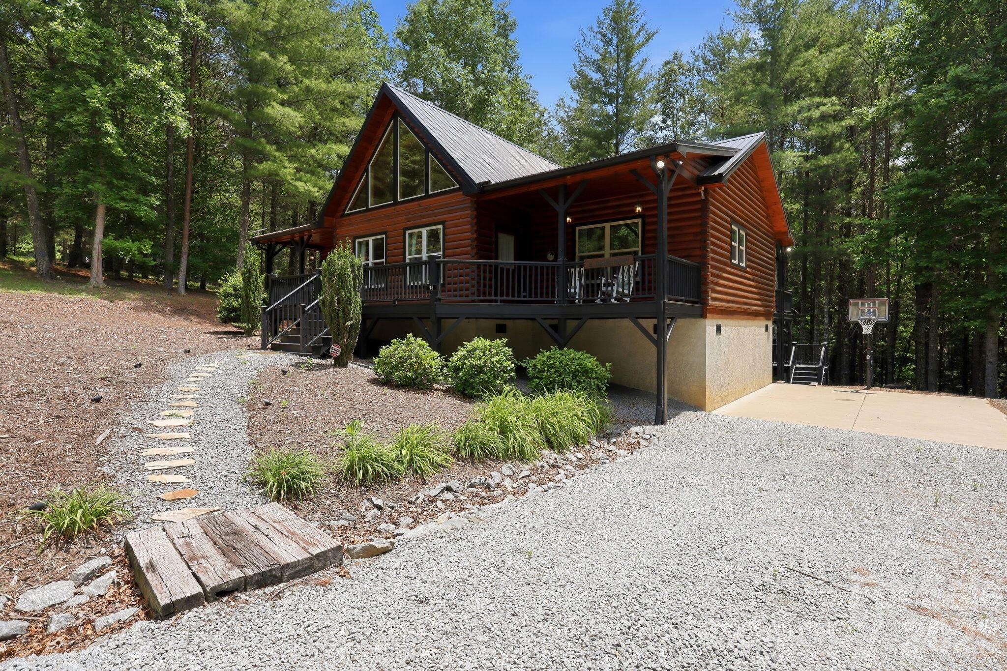 15 Trillium Trail — Nebo