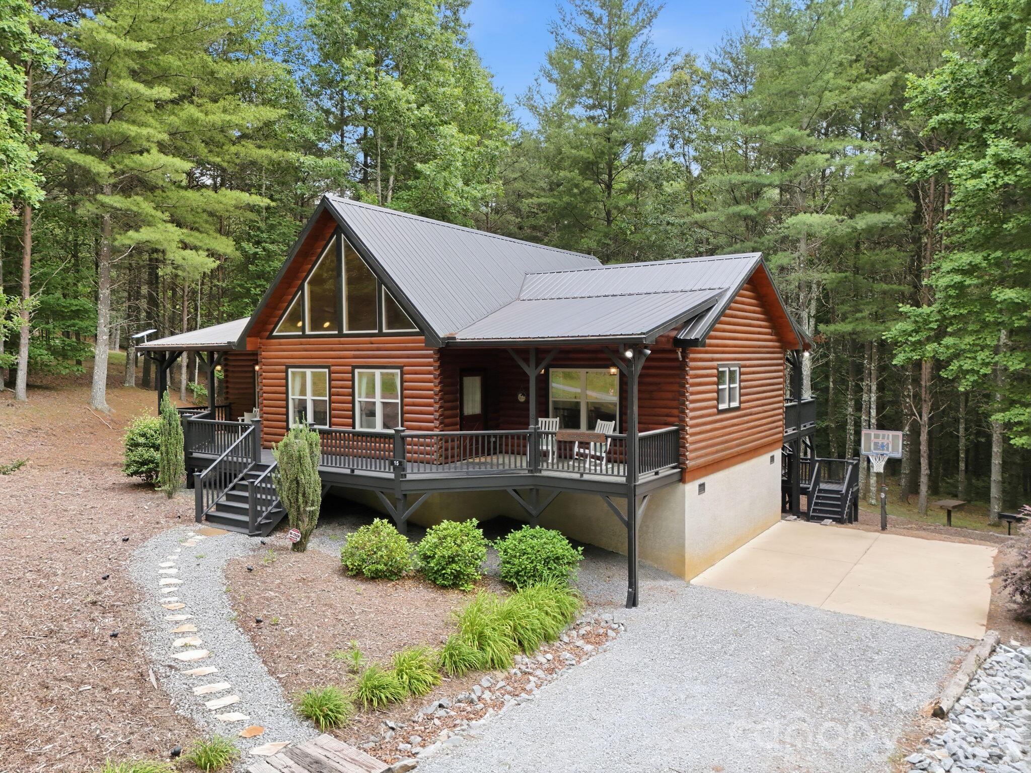 15 Trillium Trail — Nebo