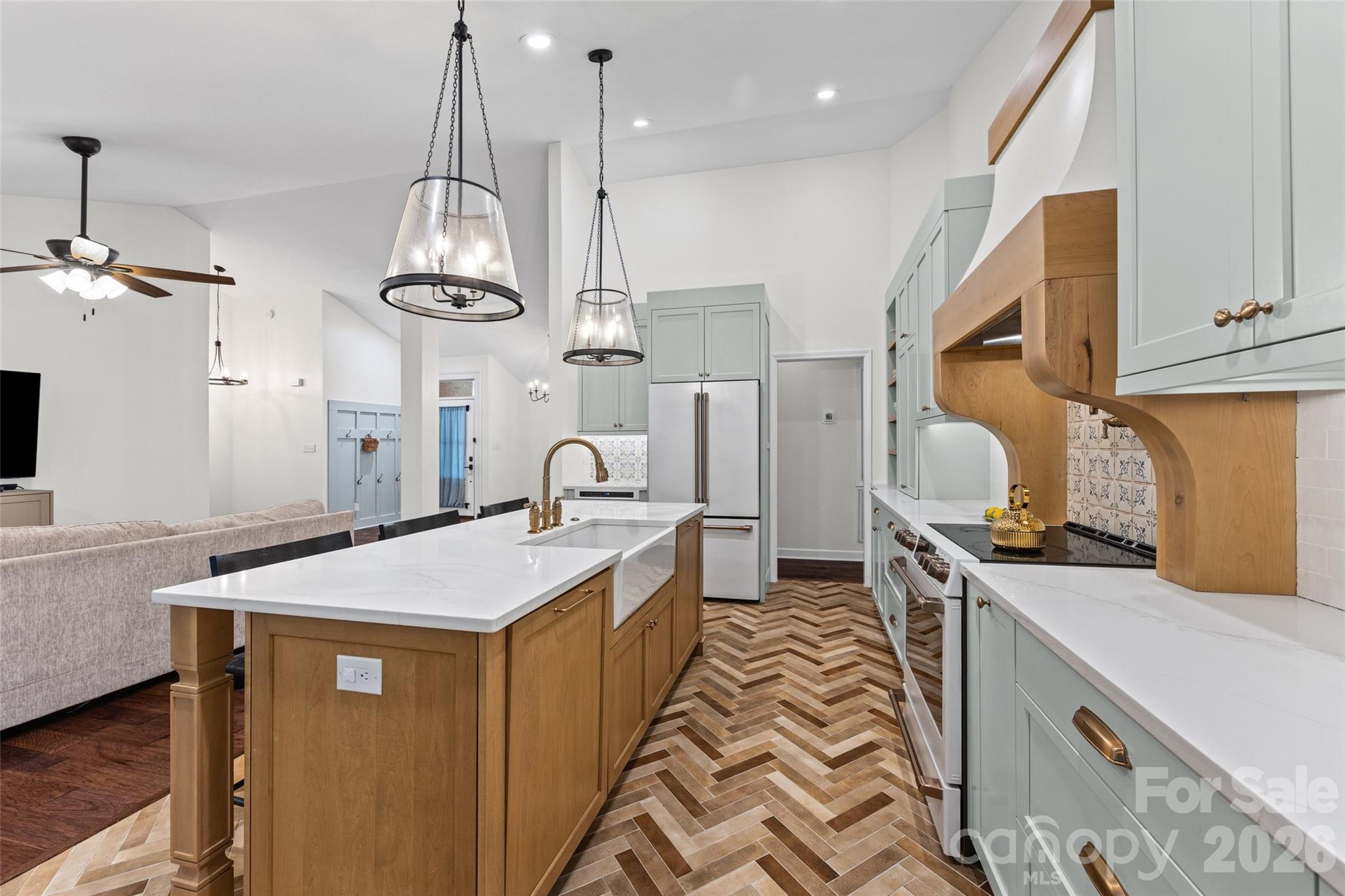 12029 Spinnaker Drive — Tega Cay