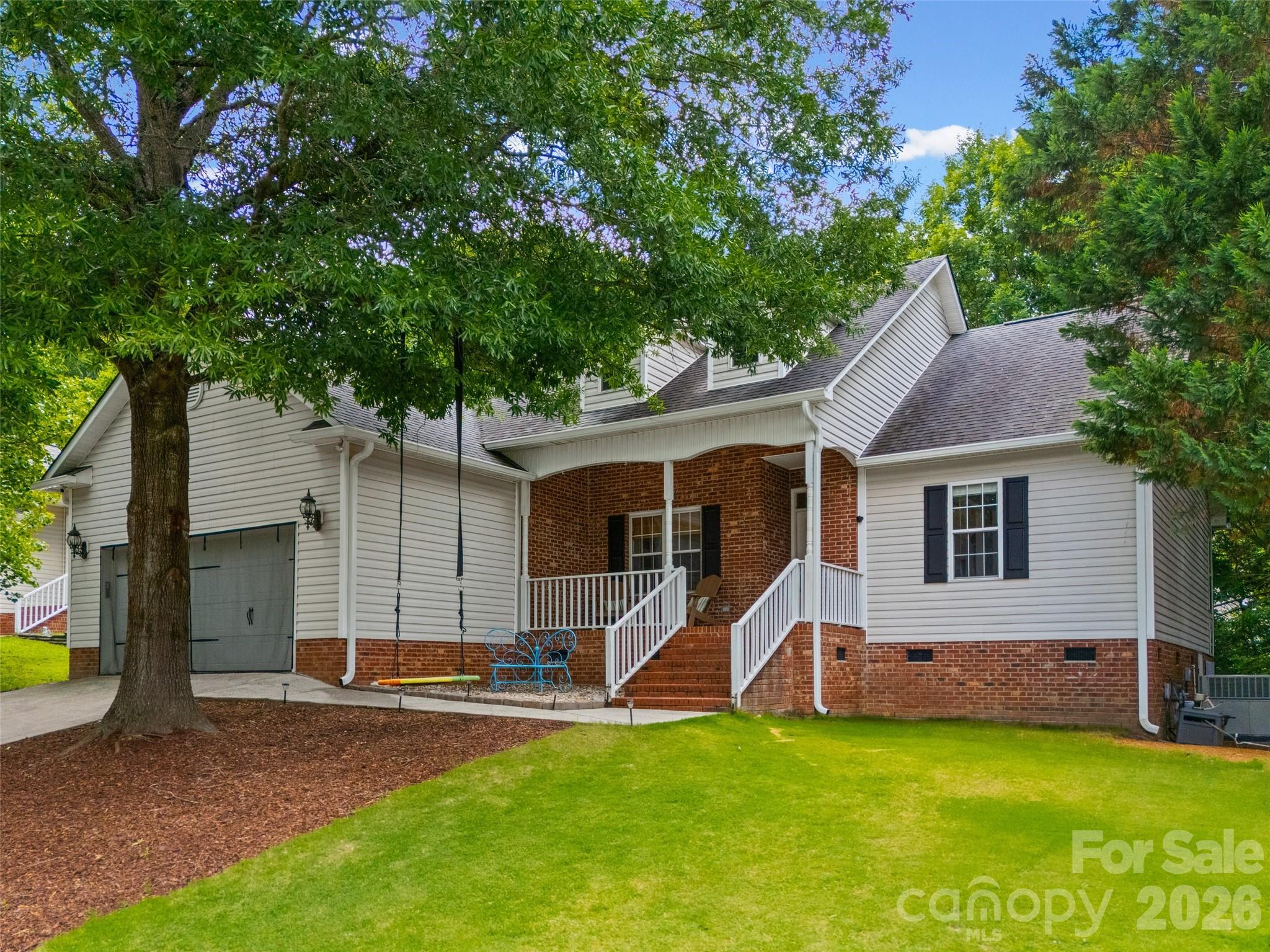 12029 Spinnaker Drive — Tega Cay