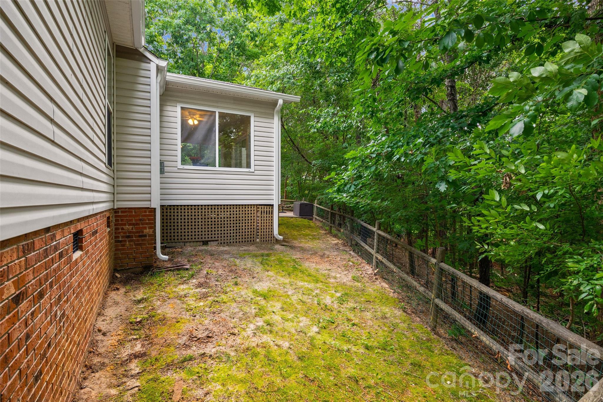 12029 Spinnaker Drive — Tega Cay
