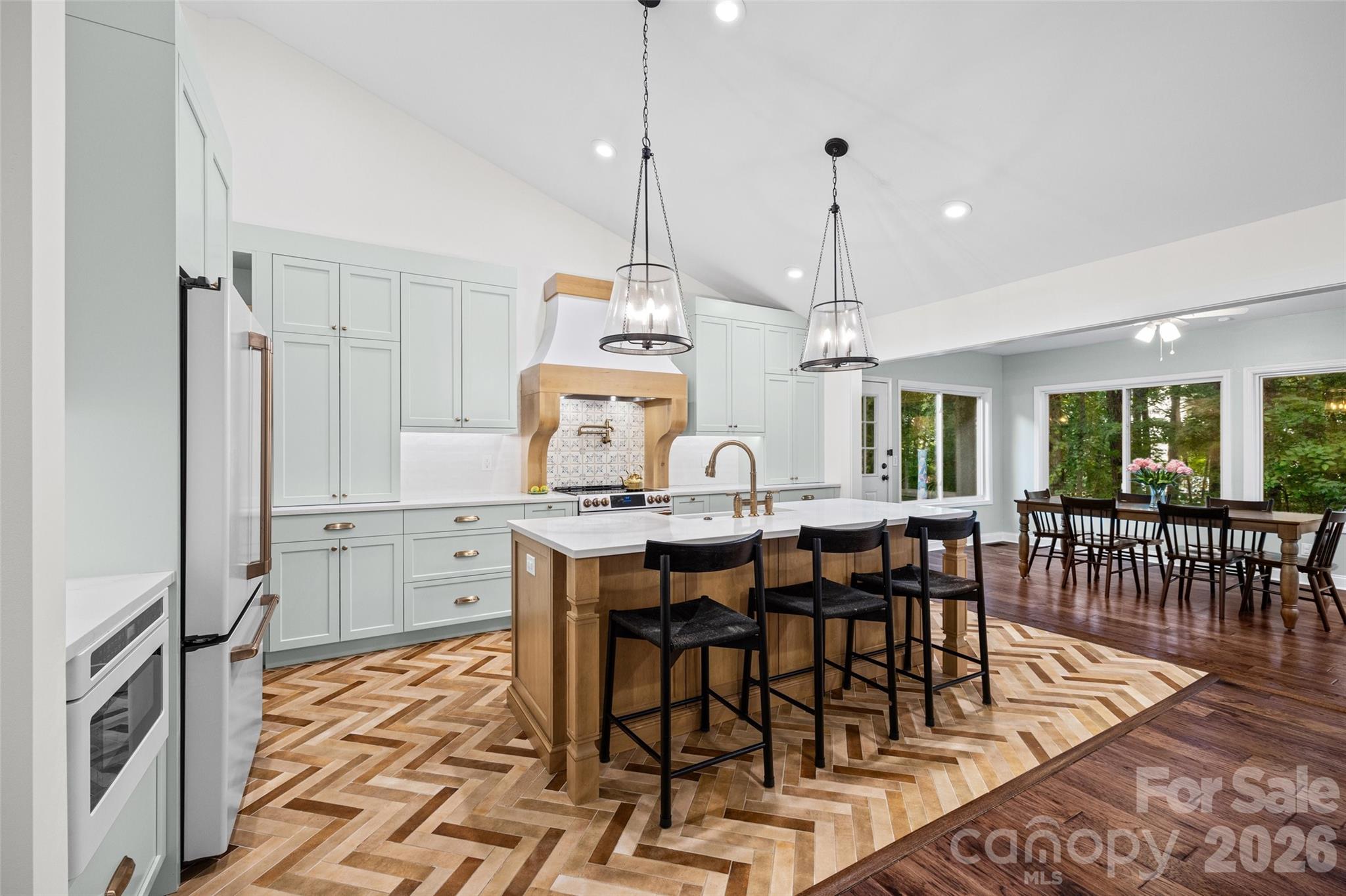 12029 Spinnaker Drive — Tega Cay