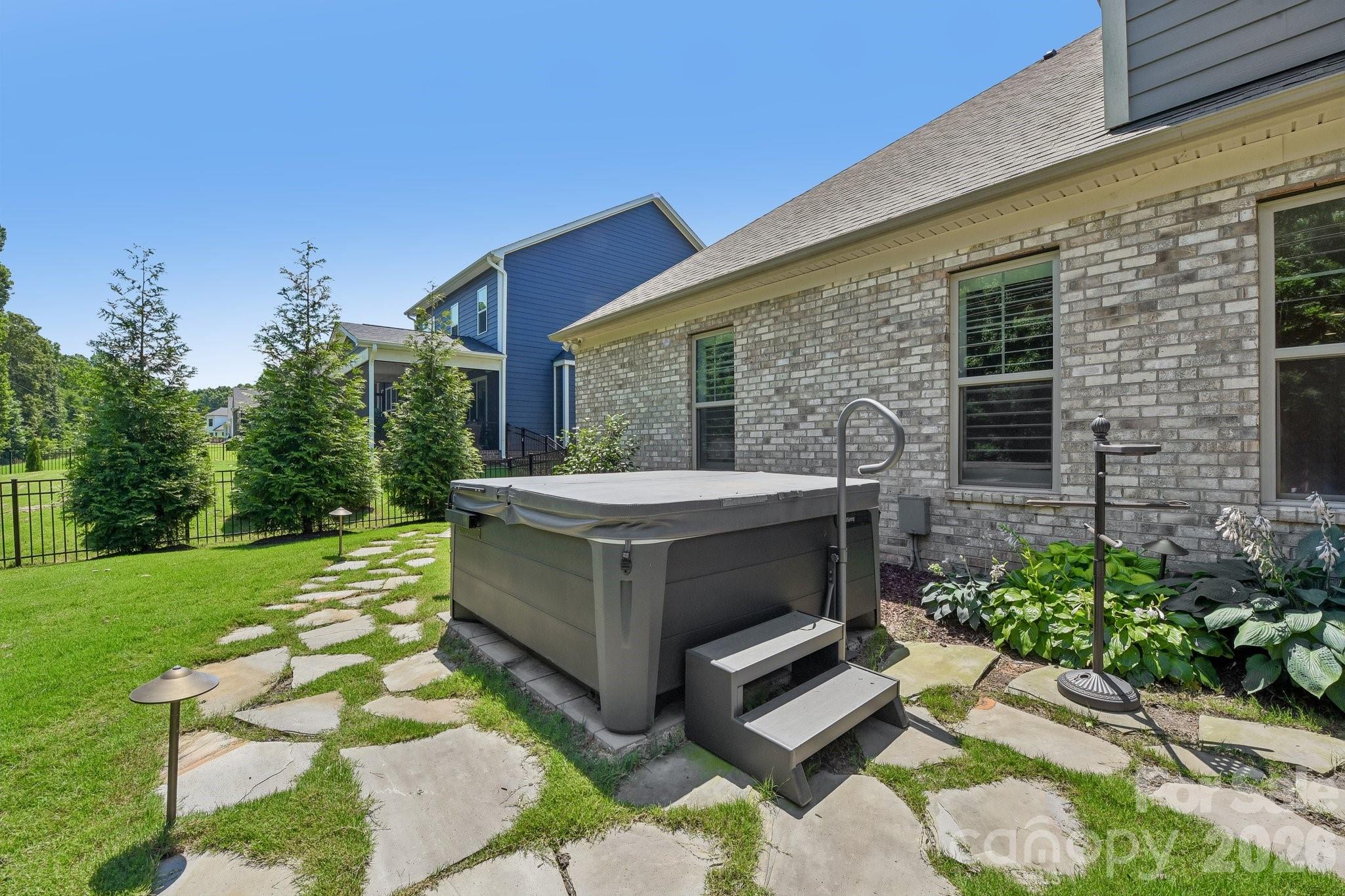 9833 Ardley Park Way — Charlotte