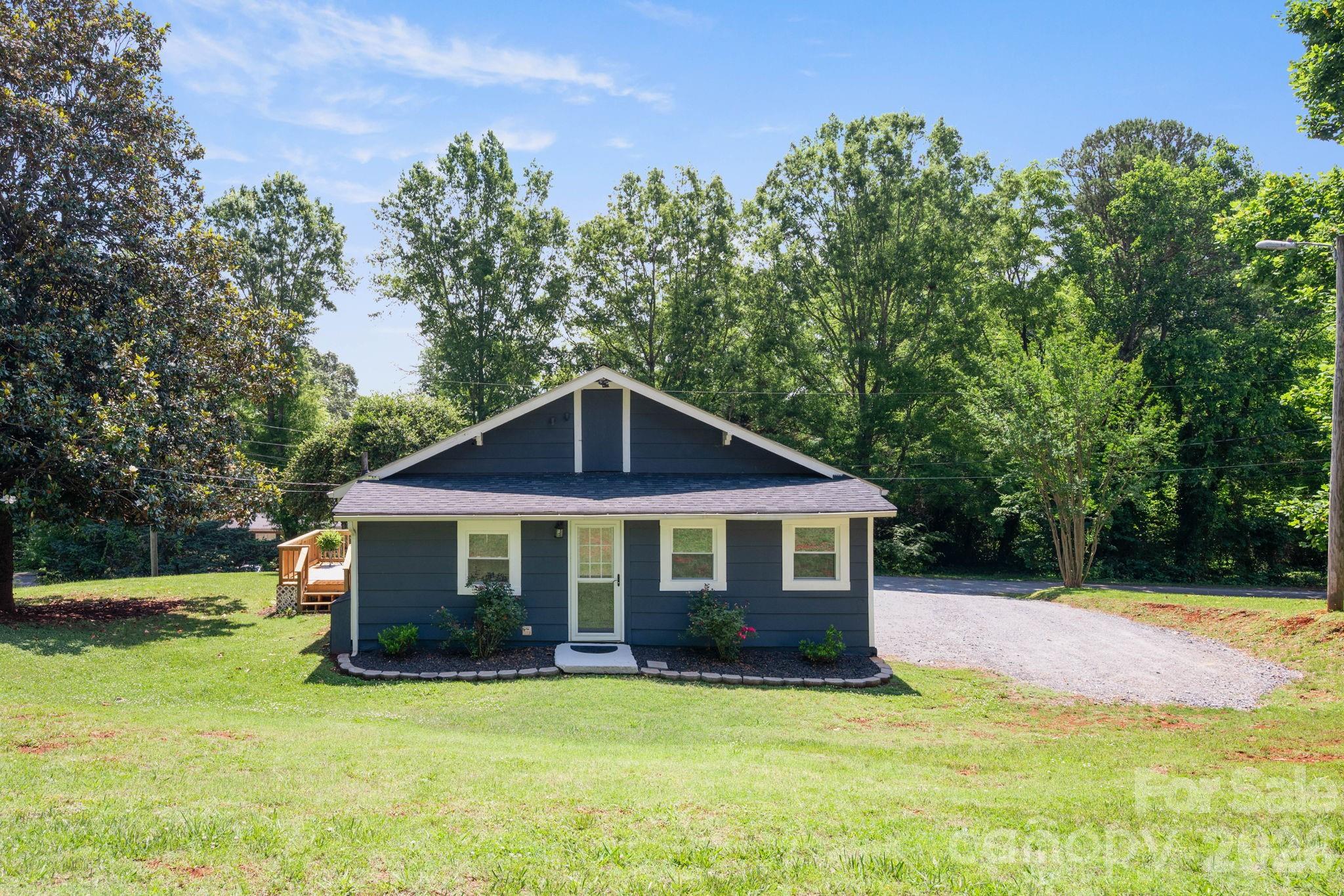 147 N Hillside Street — Rutherfordton
