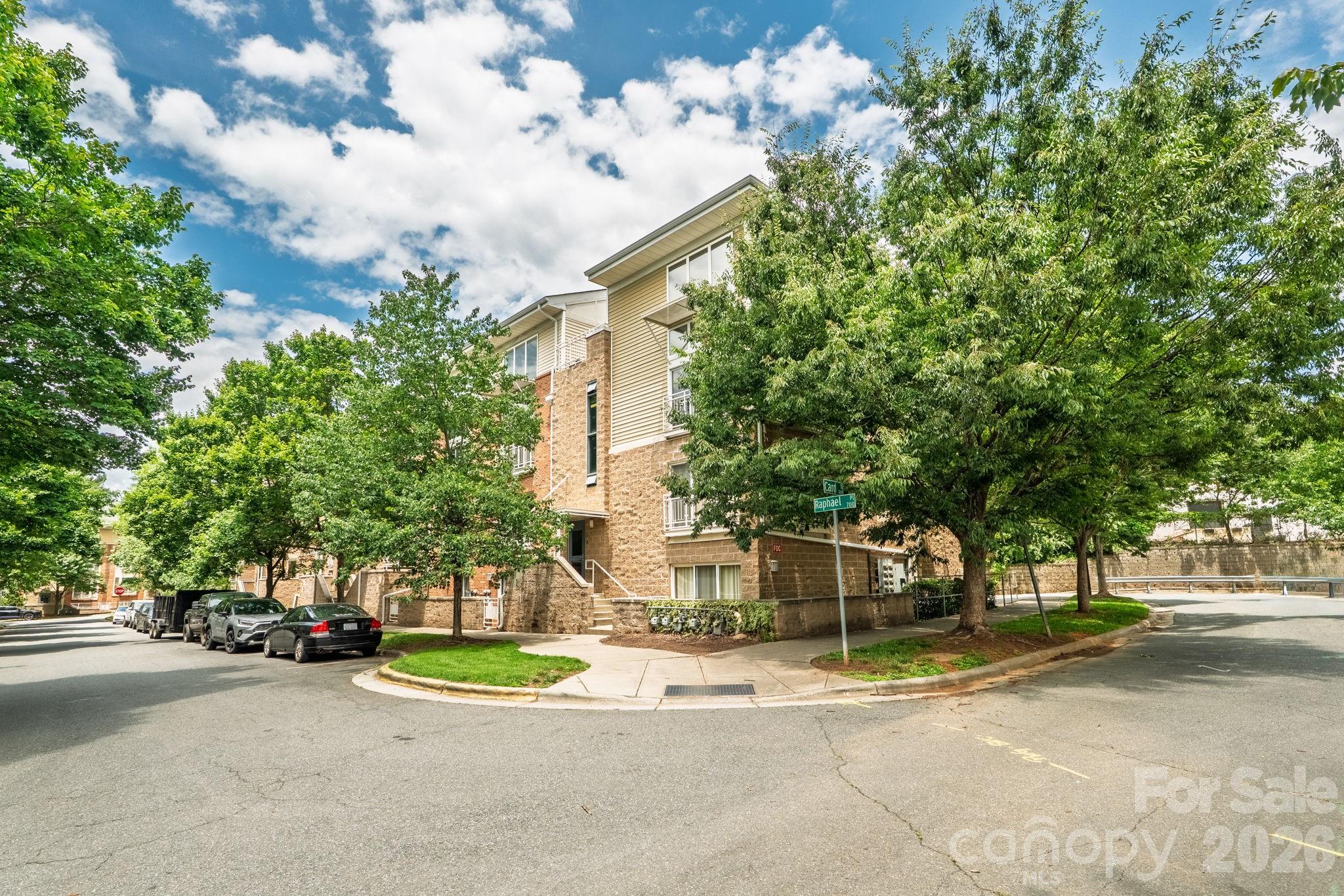 649 Raphael Place — Charlotte