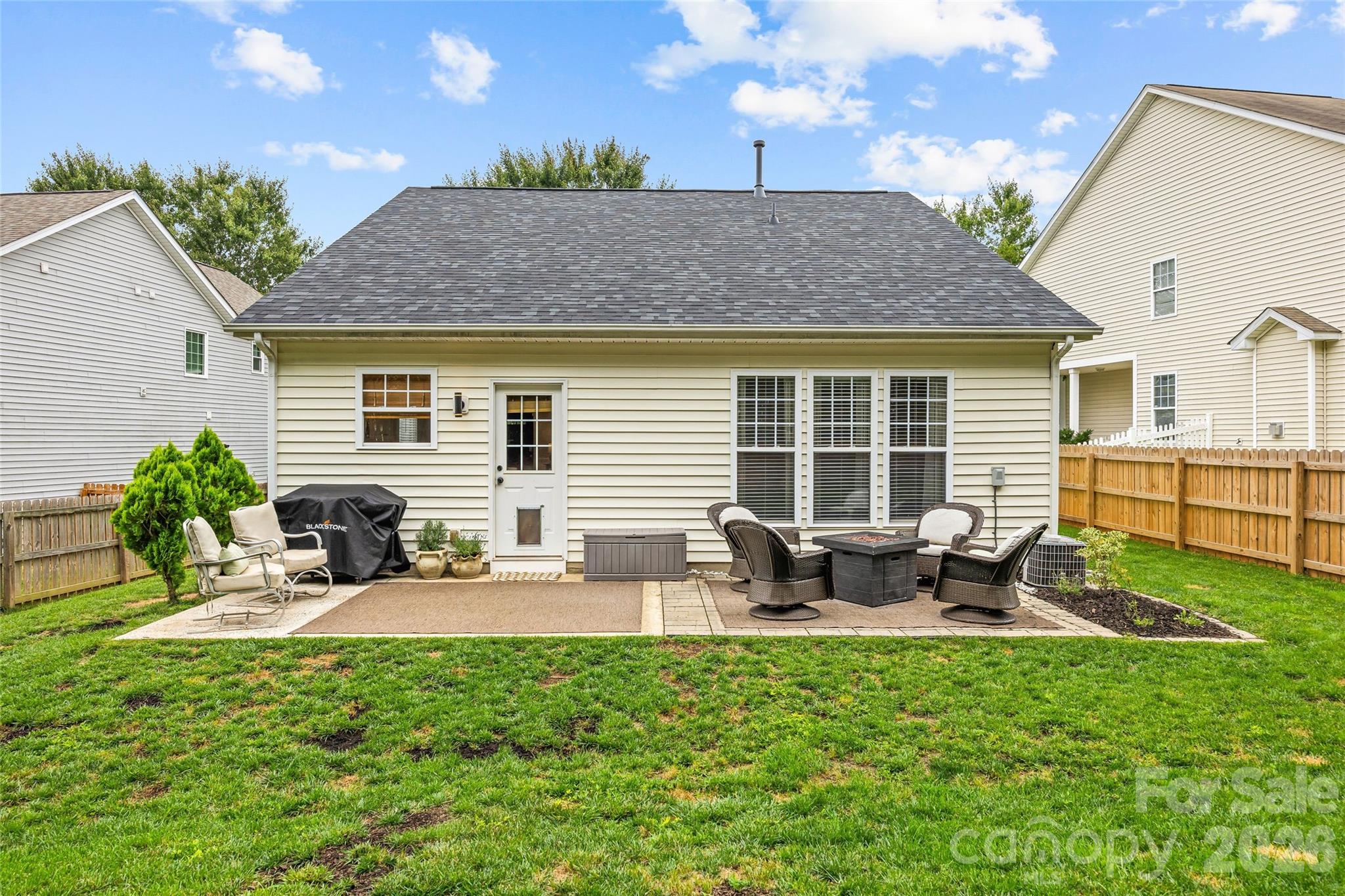 1732 Crabapple Tree Lane — Charlotte