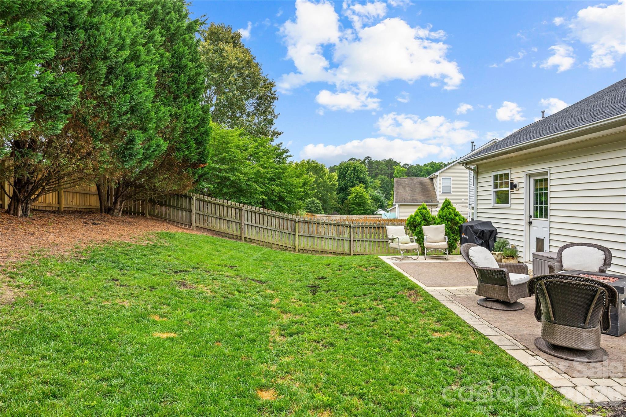 1732 Crabapple Tree Lane — Charlotte